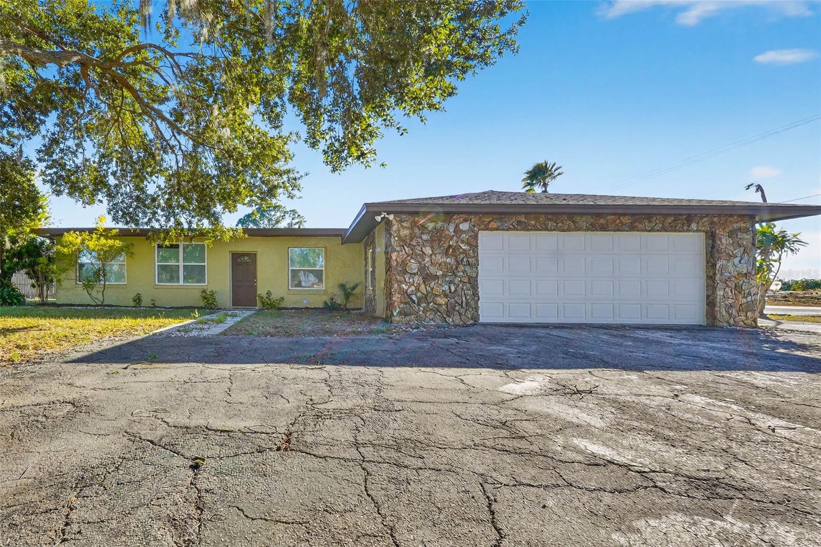 8812 OAKWOOD DR, LAKE WALES, FL, 33898