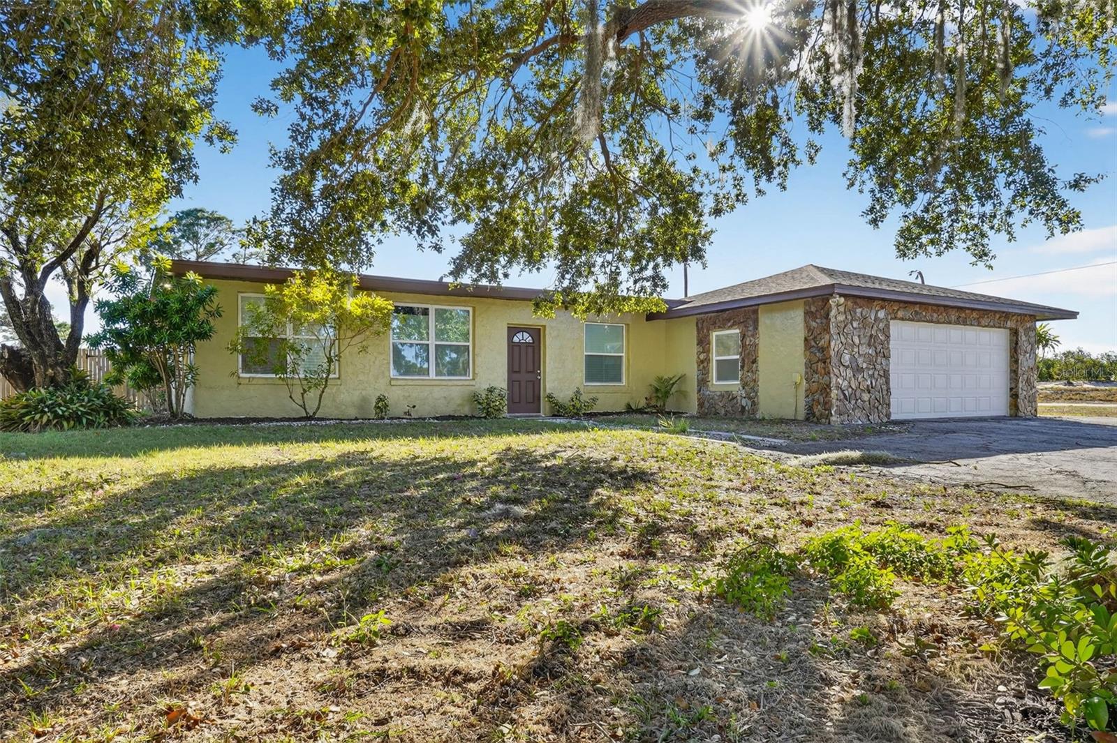 8812 OAKWOOD DR, LAKE WALES, FL, 33898