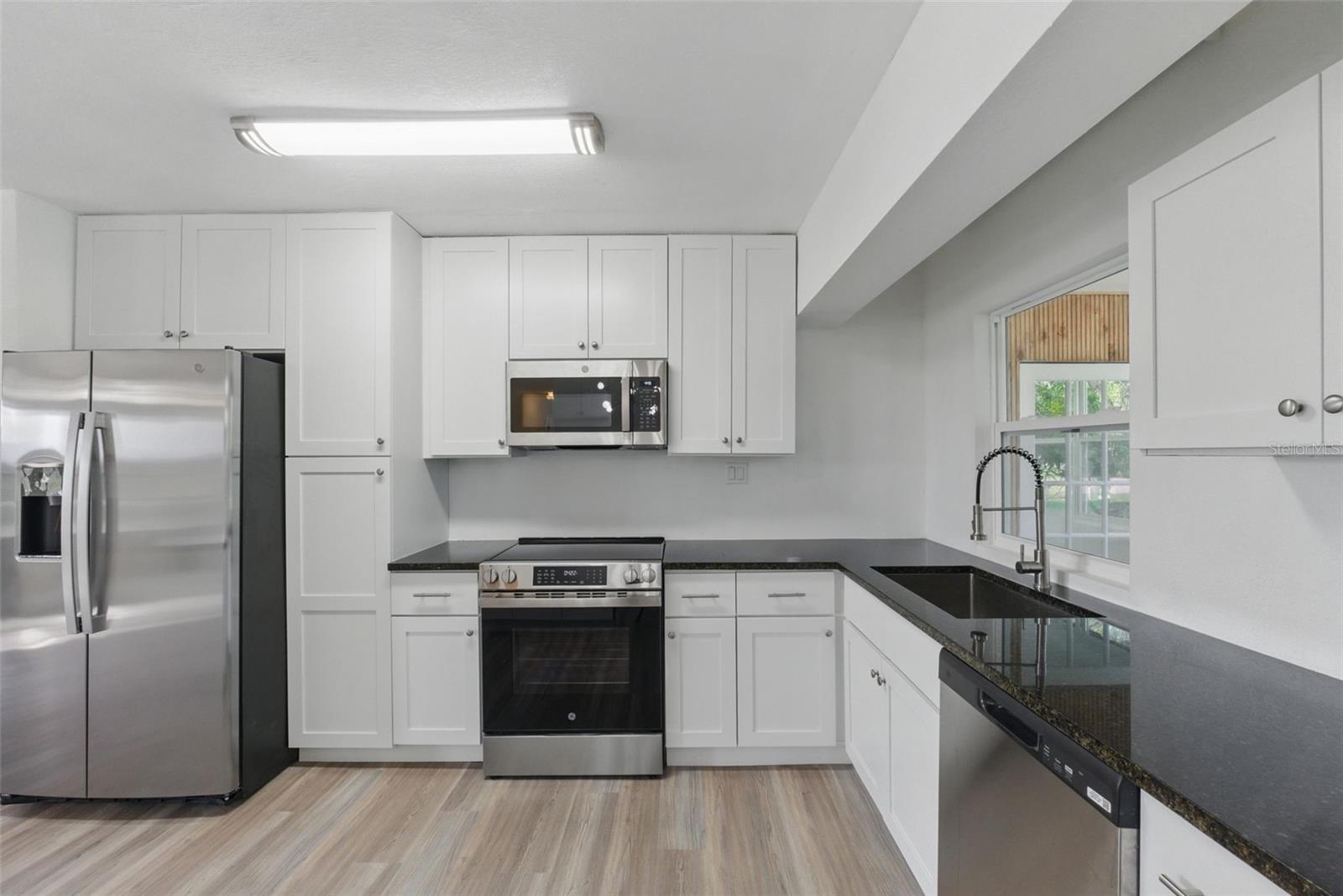 8812 OAKWOOD DR, LAKE WALES, FL, 33898