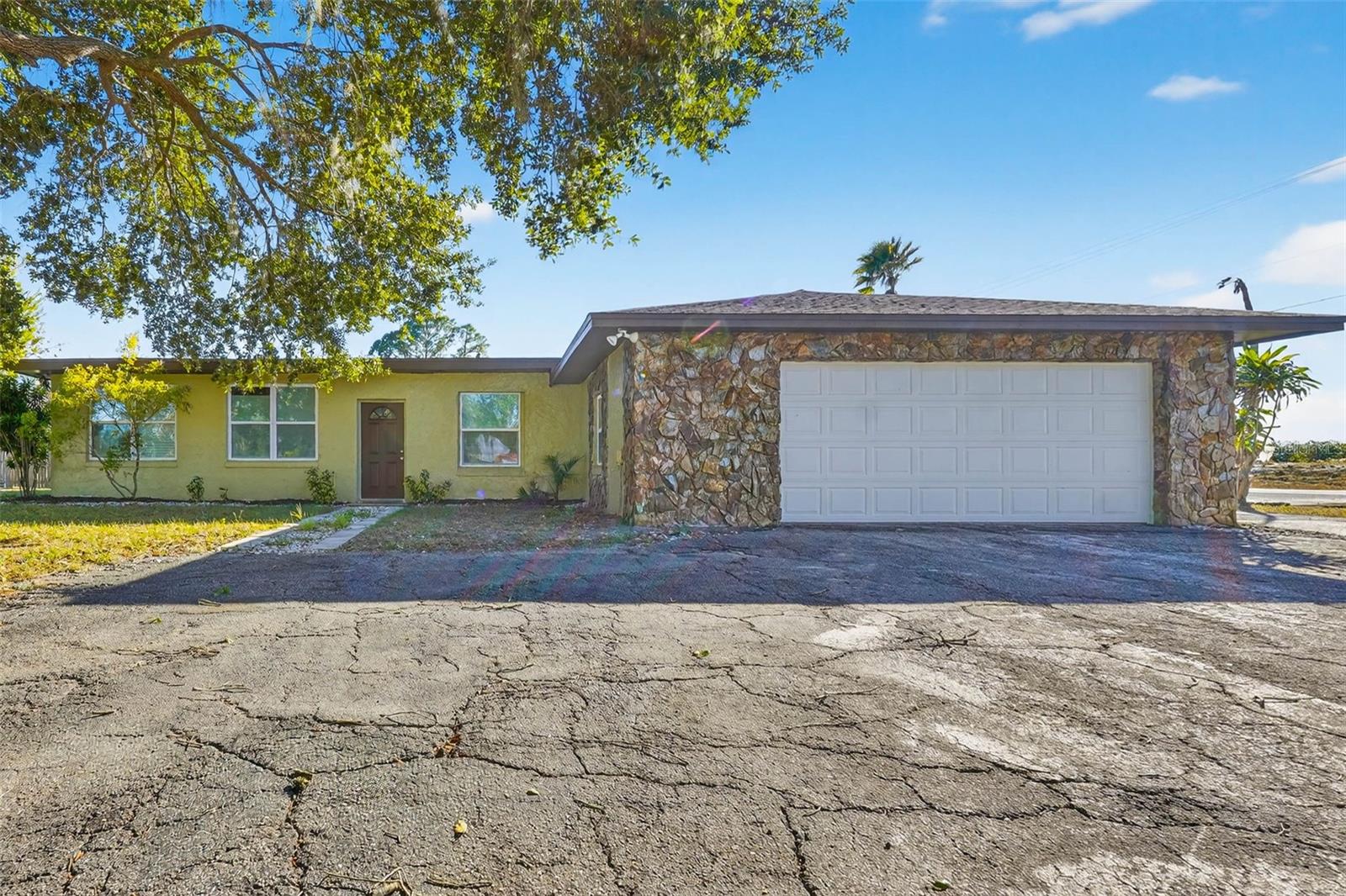 8812 OAKWOOD DR, LAKE WALES, FL, 33898