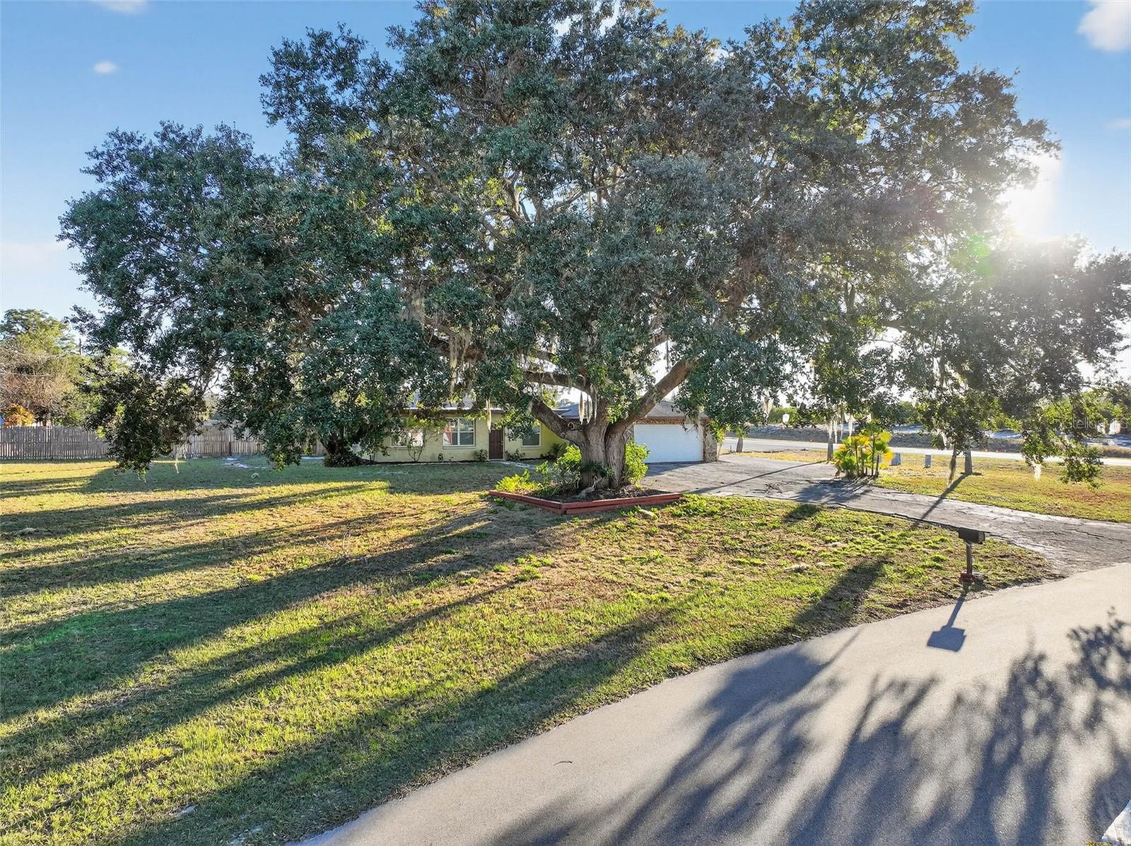 8812 OAKWOOD DR, LAKE WALES, FL, 33898