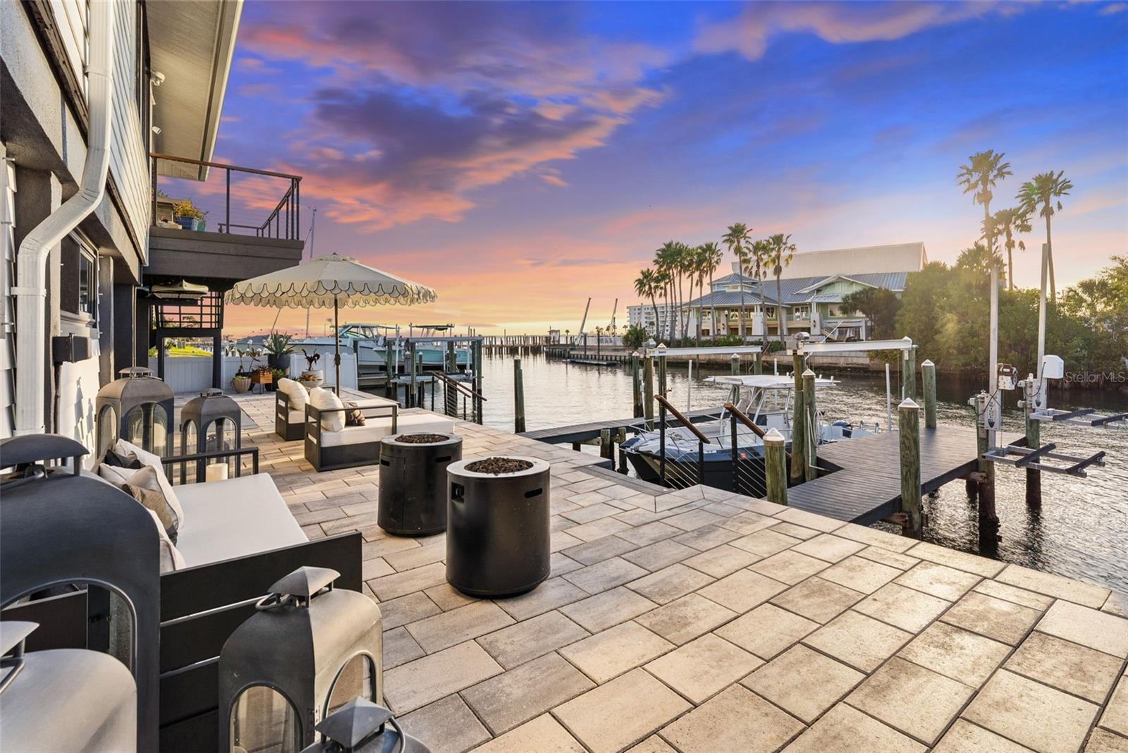 439 CAUSEWAY BLVD, DUNEDIN, FL, 34698