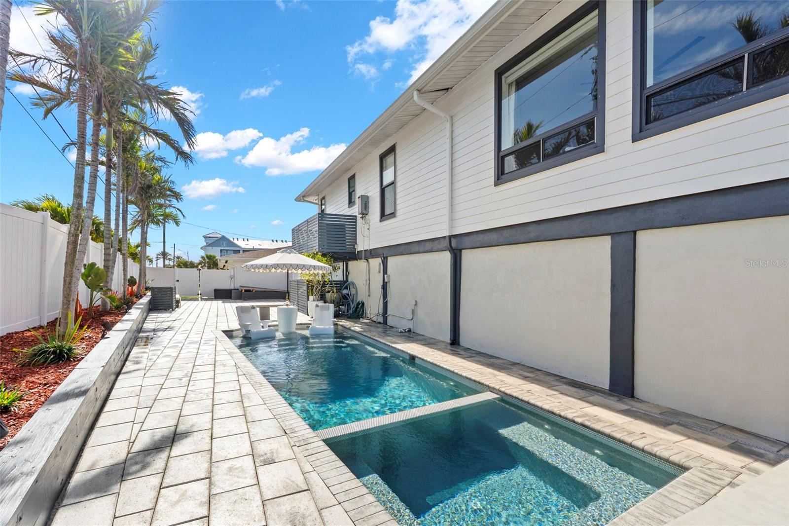 439 CAUSEWAY BLVD, DUNEDIN, FL, 34698