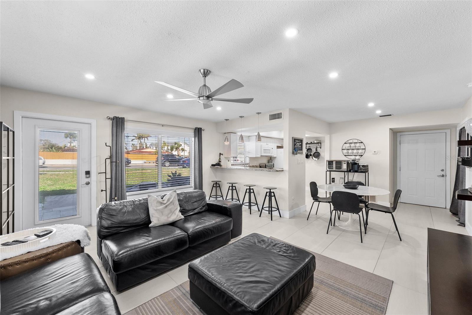 439 CAUSEWAY BLVD, DUNEDIN, FL, 34698