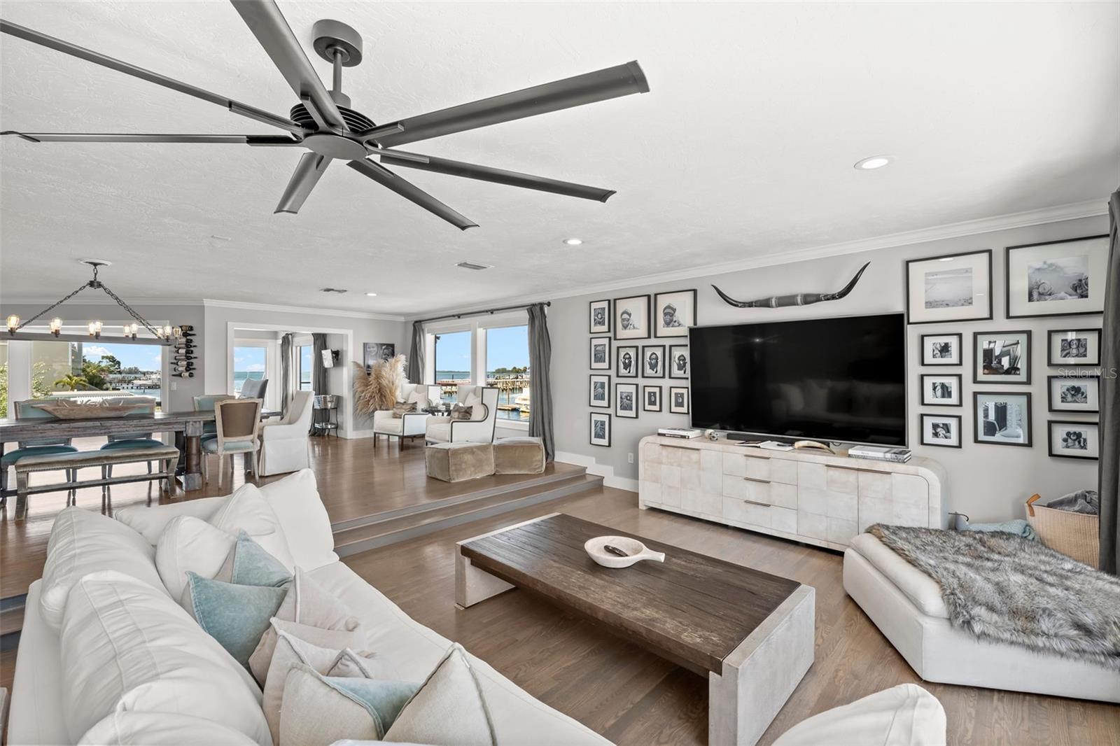 439 CAUSEWAY BLVD, DUNEDIN, FL, 34698