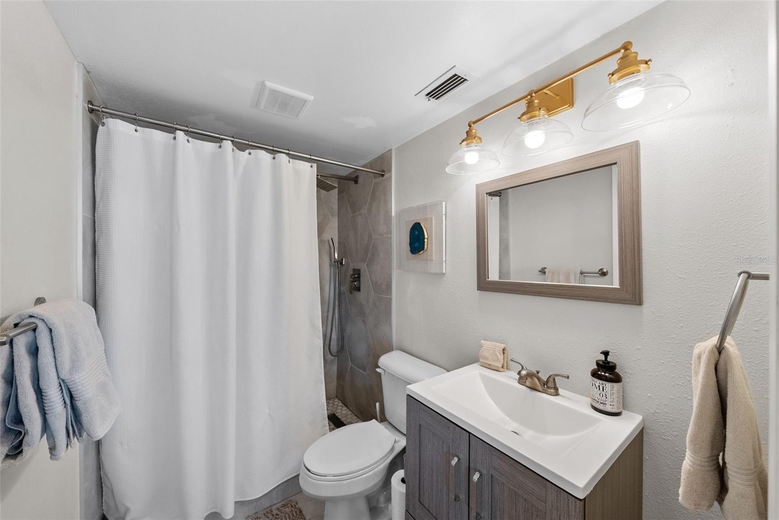 439 CAUSEWAY BLVD, DUNEDIN, FL, 34698