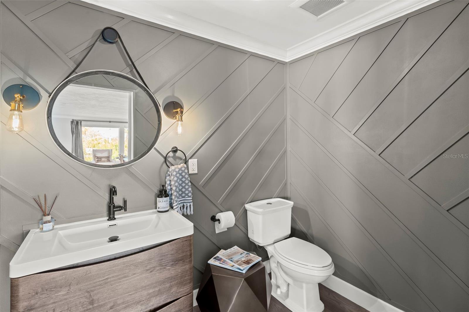 439 CAUSEWAY BLVD, DUNEDIN, FL, 34698