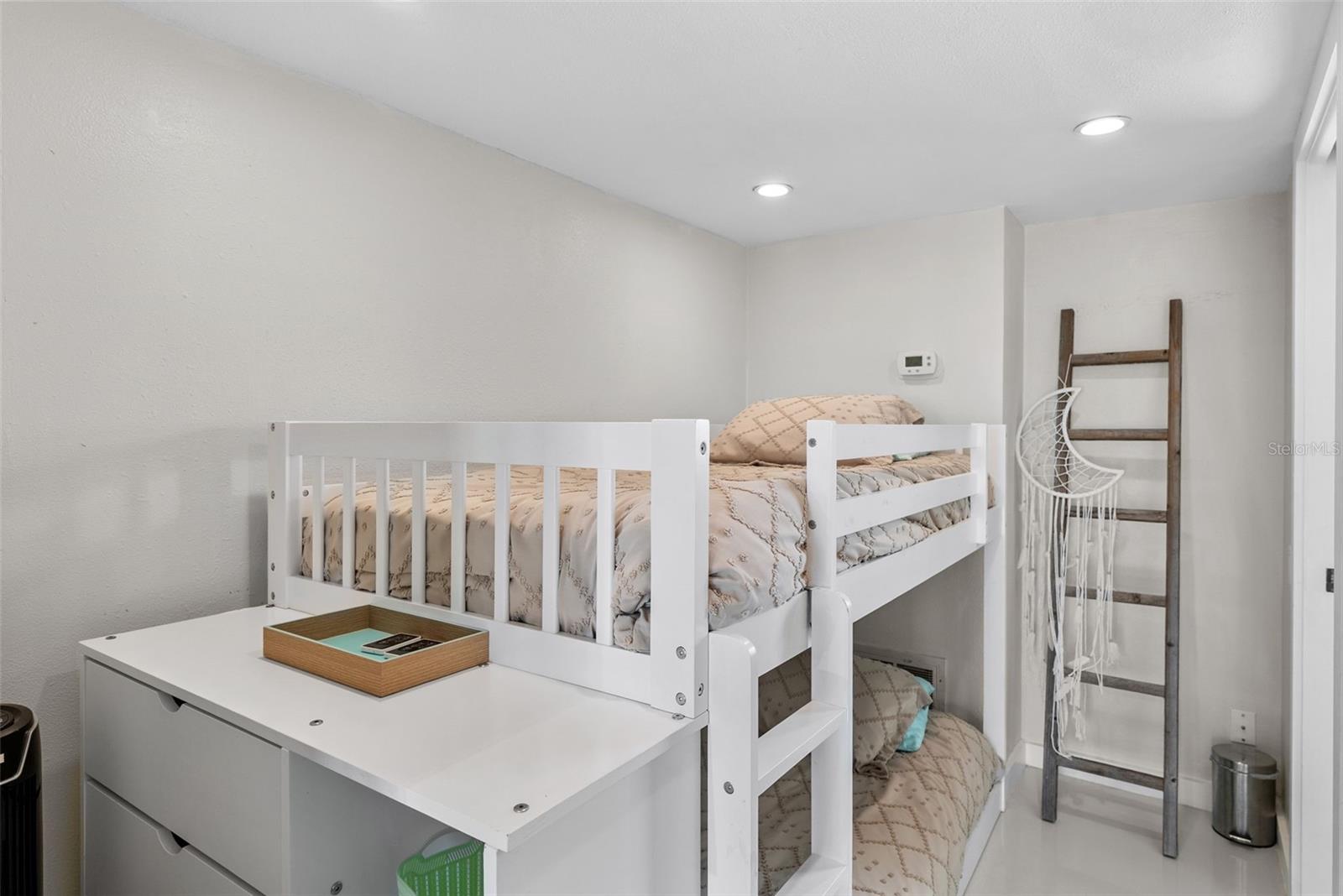 439 CAUSEWAY BLVD, DUNEDIN, FL, 34698