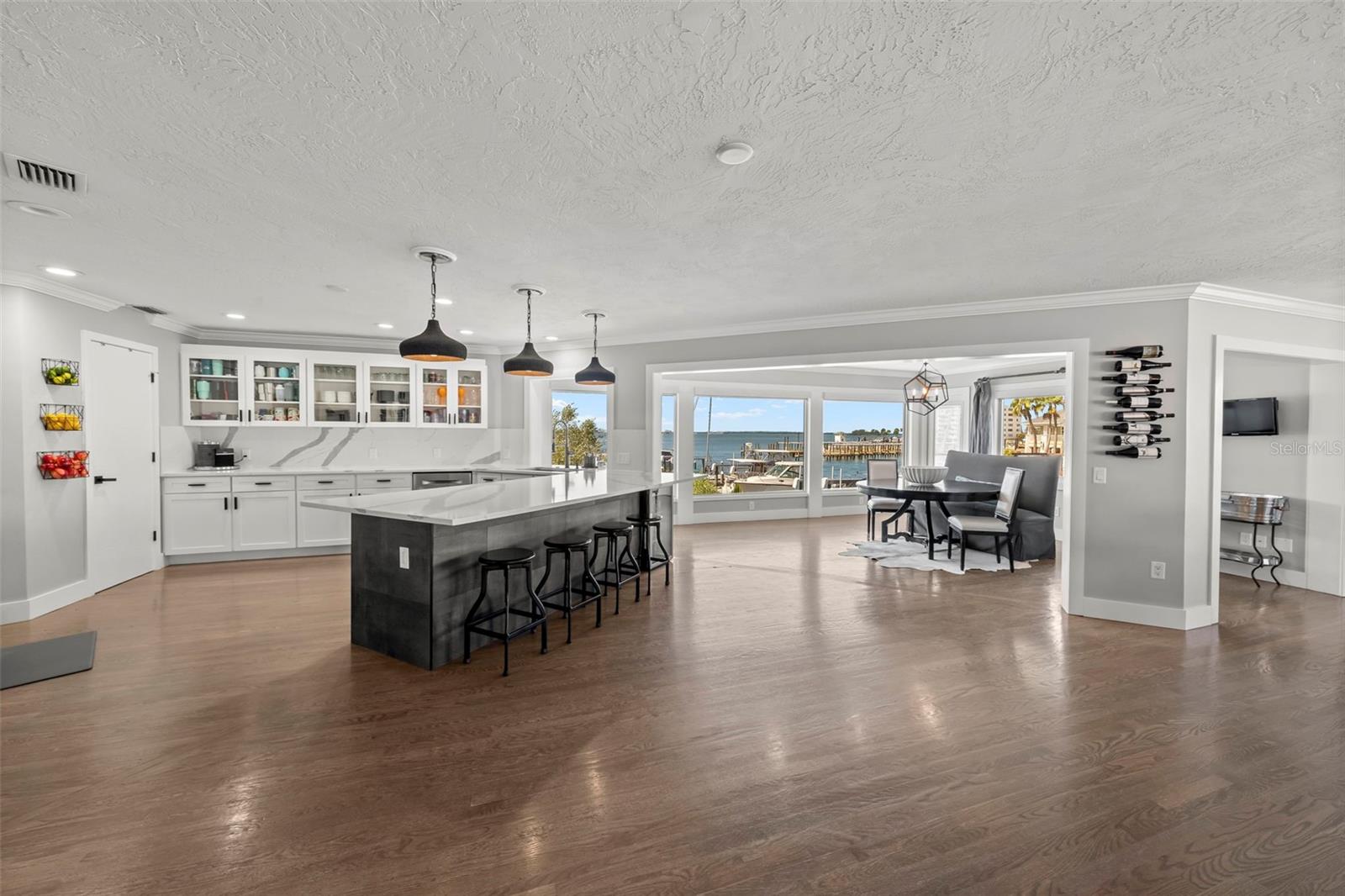 439 CAUSEWAY BLVD, DUNEDIN, FL, 34698