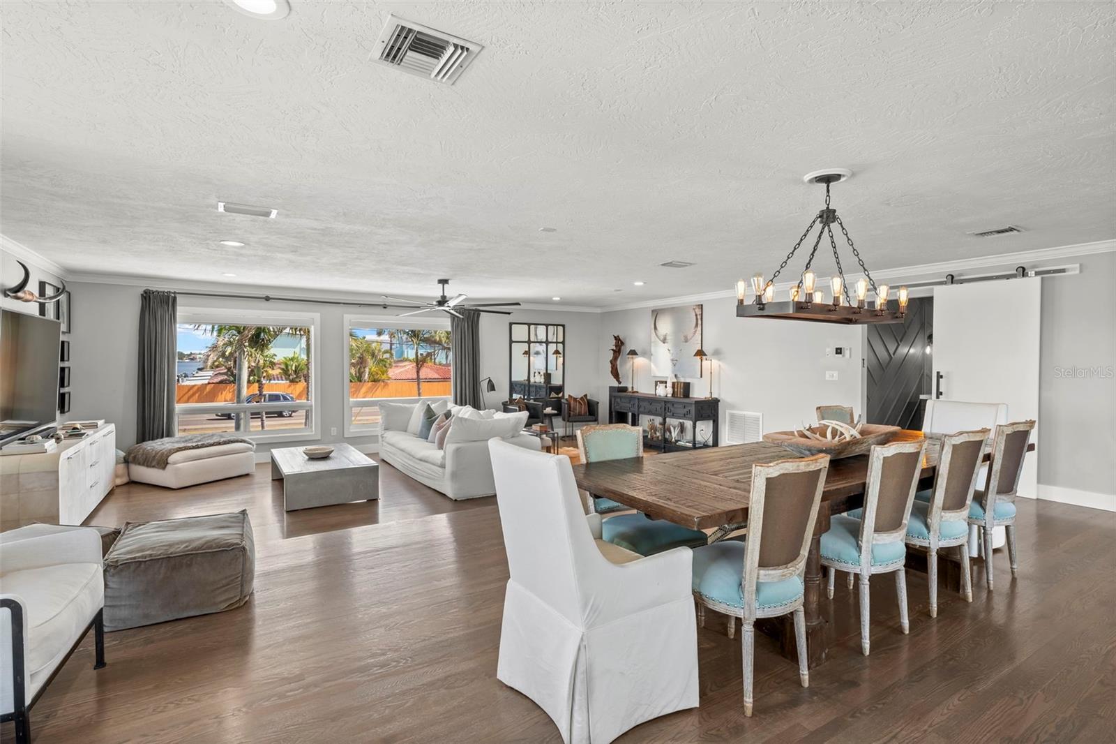 439 CAUSEWAY BLVD, DUNEDIN, FL, 34698