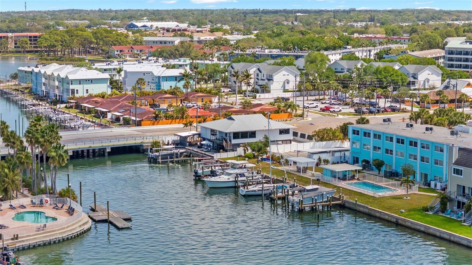 439 CAUSEWAY BLVD, DUNEDIN, FL, 34698