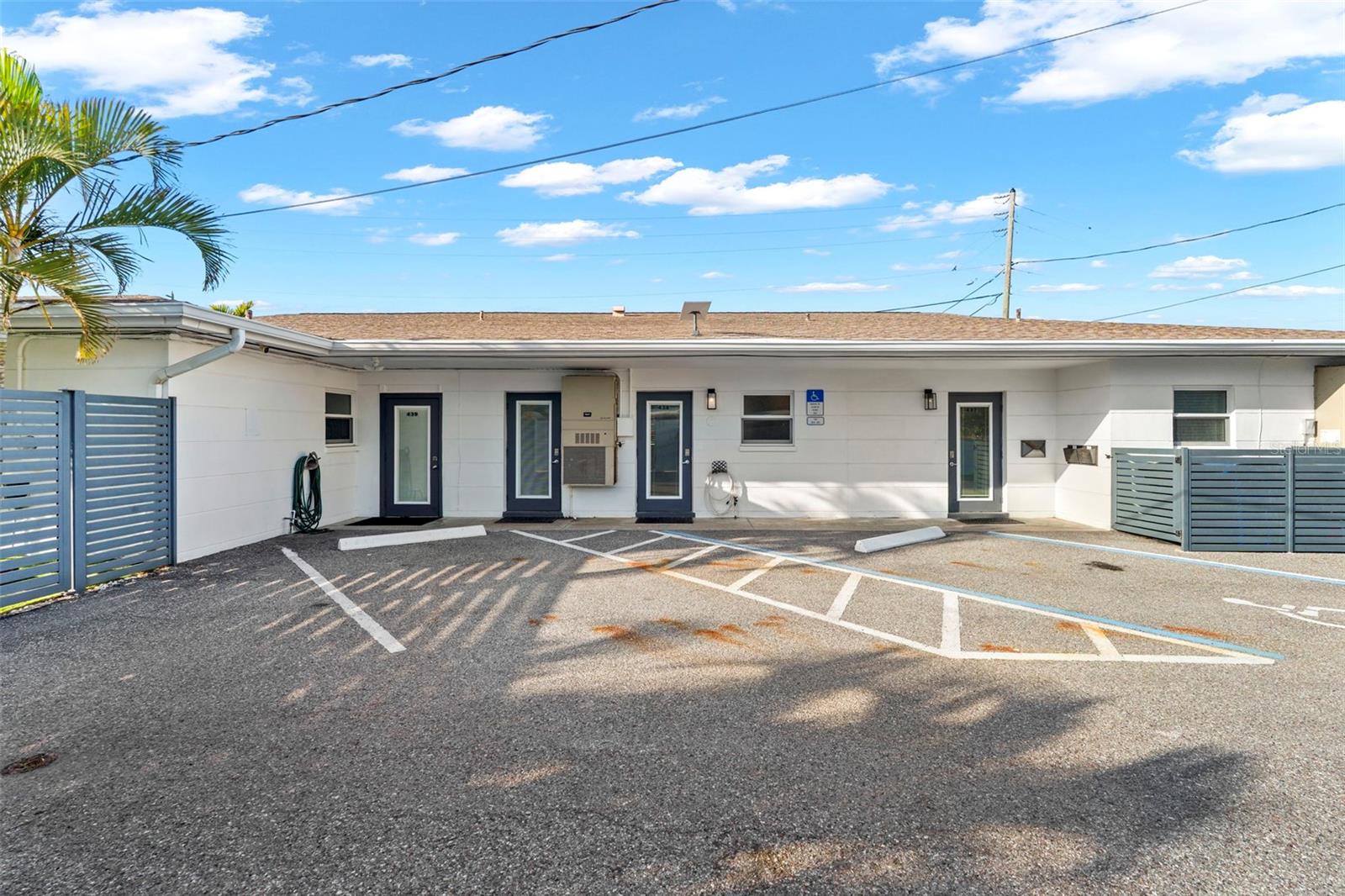 439 CAUSEWAY BLVD, DUNEDIN, FL, 34698