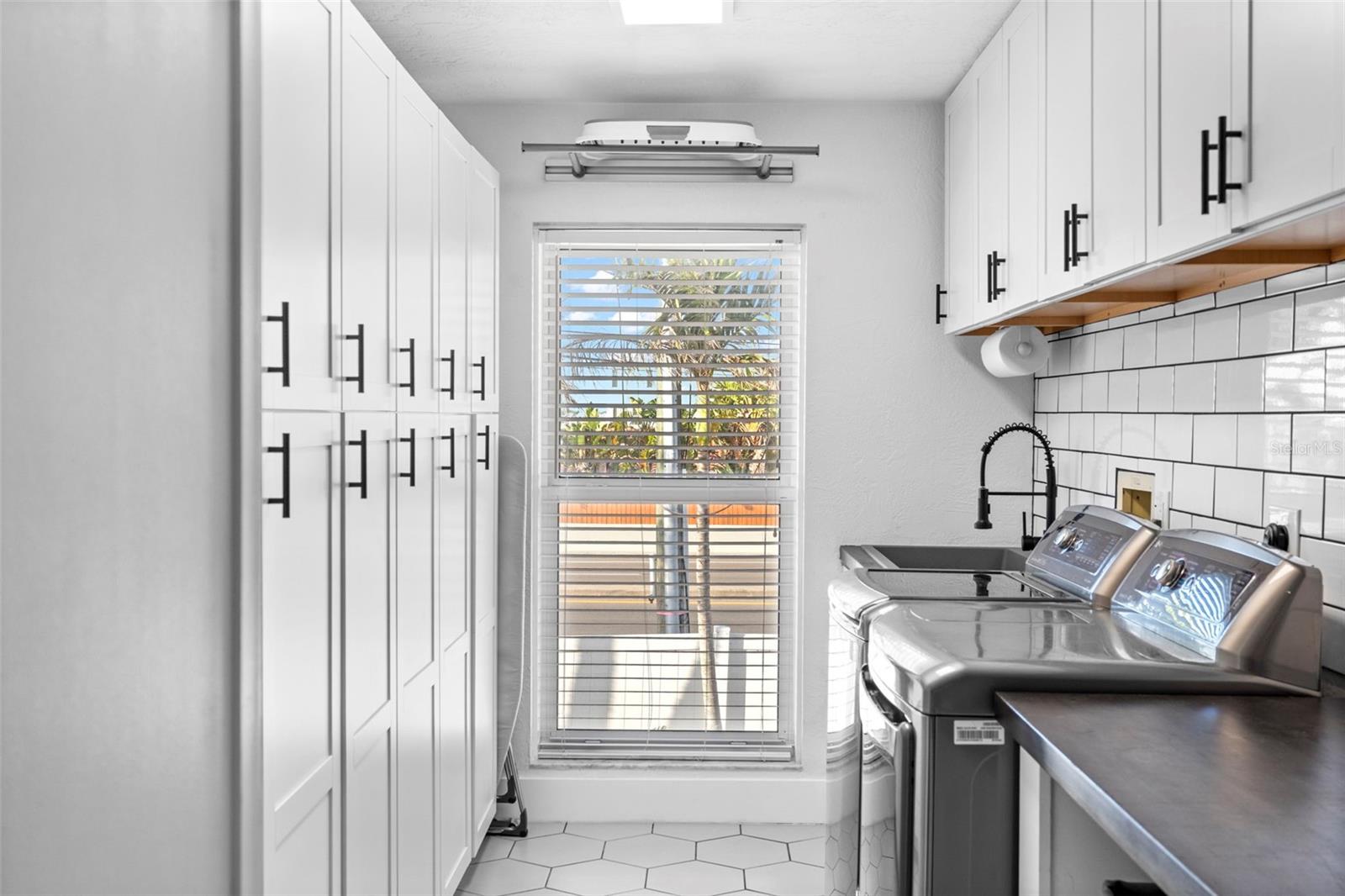 439 CAUSEWAY BLVD, DUNEDIN, FL, 34698