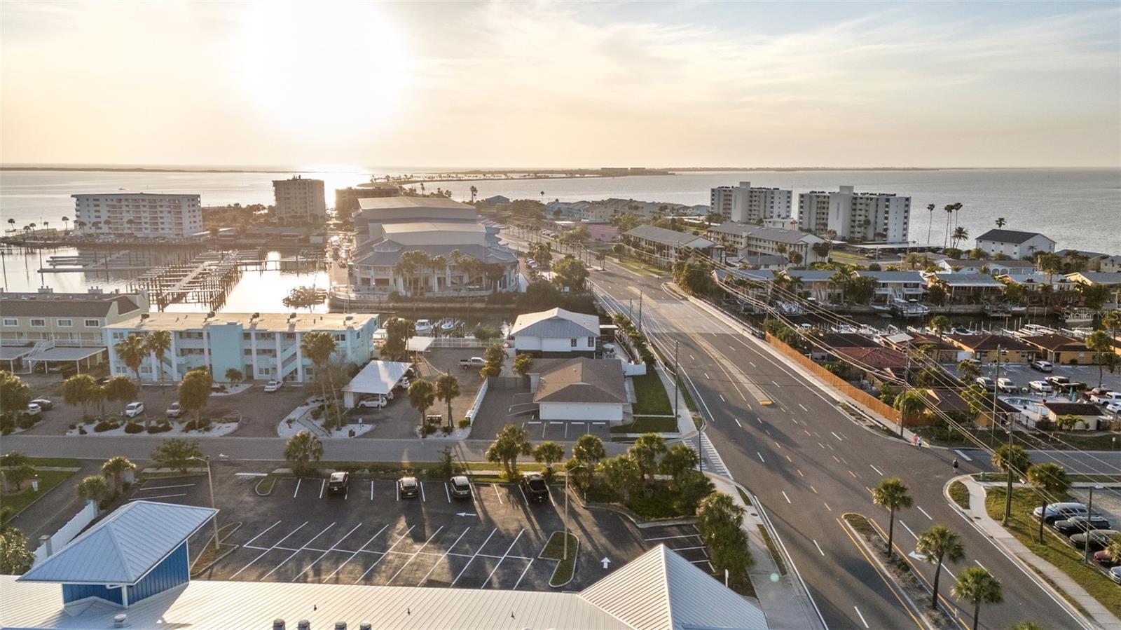 439 CAUSEWAY BLVD, DUNEDIN, FL, 34698