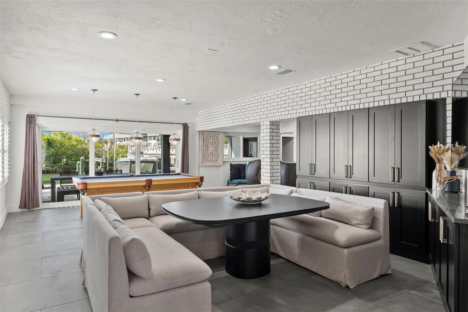 439 CAUSEWAY BLVD, DUNEDIN, FL, 34698