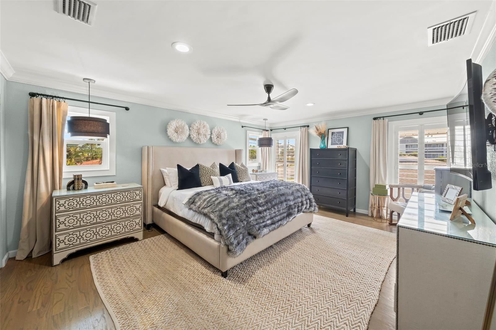 439 CAUSEWAY BLVD, DUNEDIN, FL, 34698