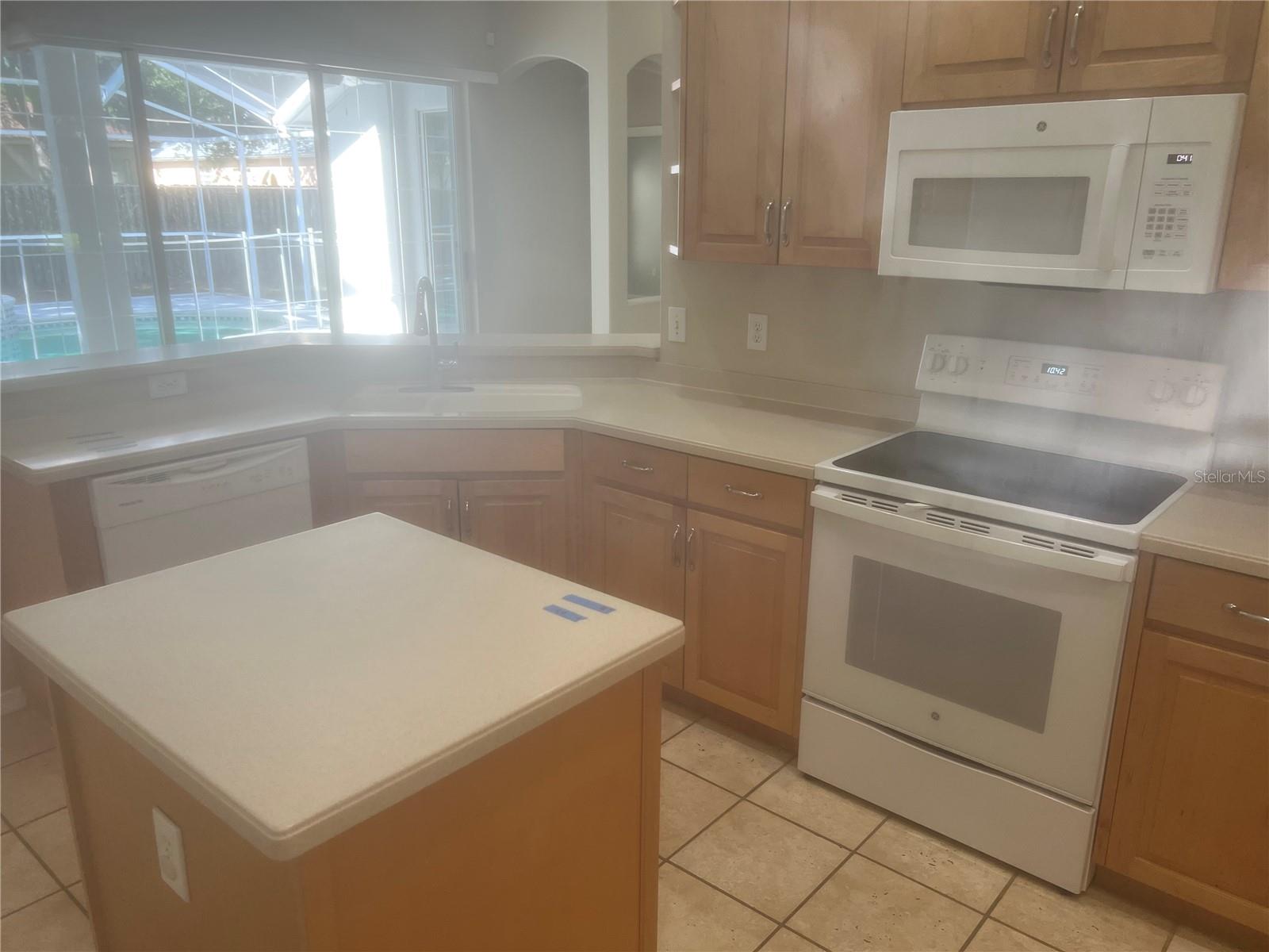 10237 SHADOW BRANCH DR, TAMPA, FL, 33647