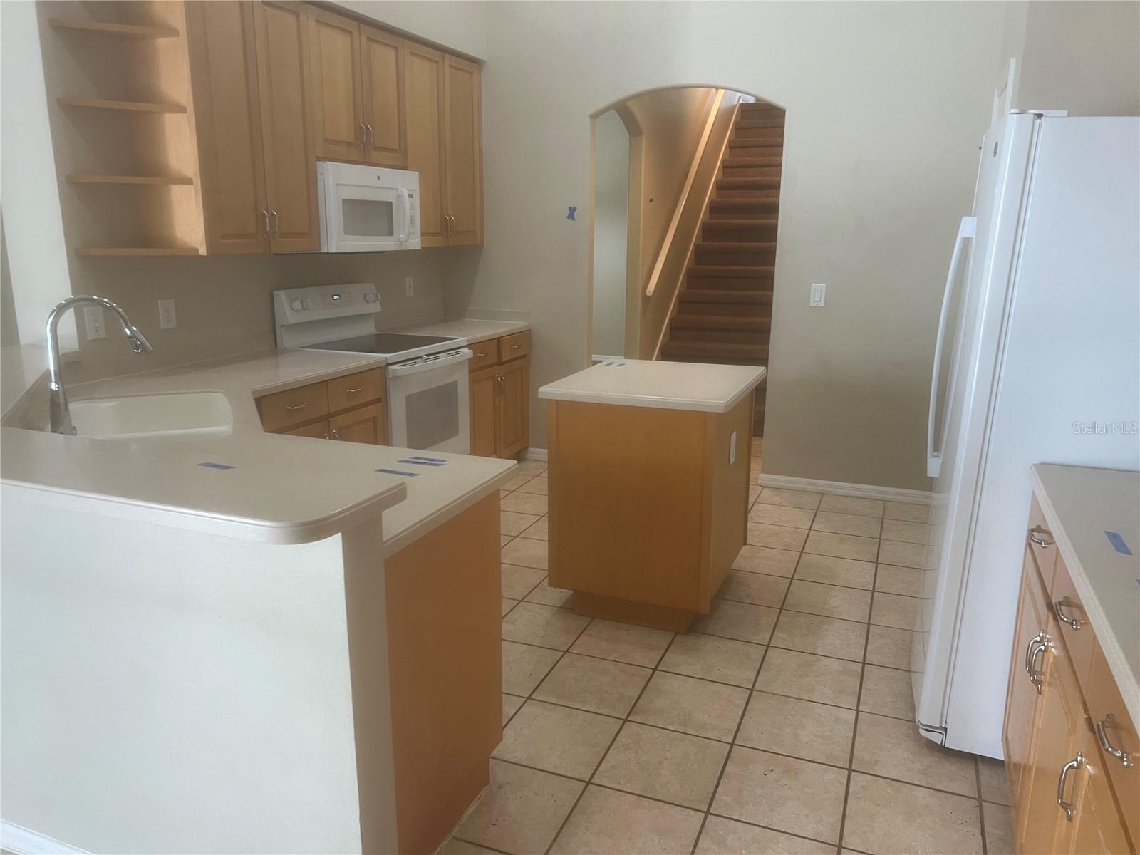 10237 SHADOW BRANCH DR, TAMPA, FL, 33647