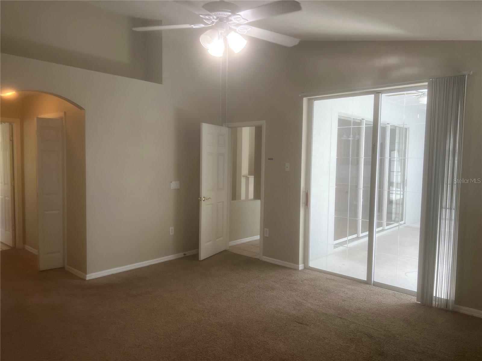 10237 SHADOW BRANCH DR, TAMPA, FL, 33647