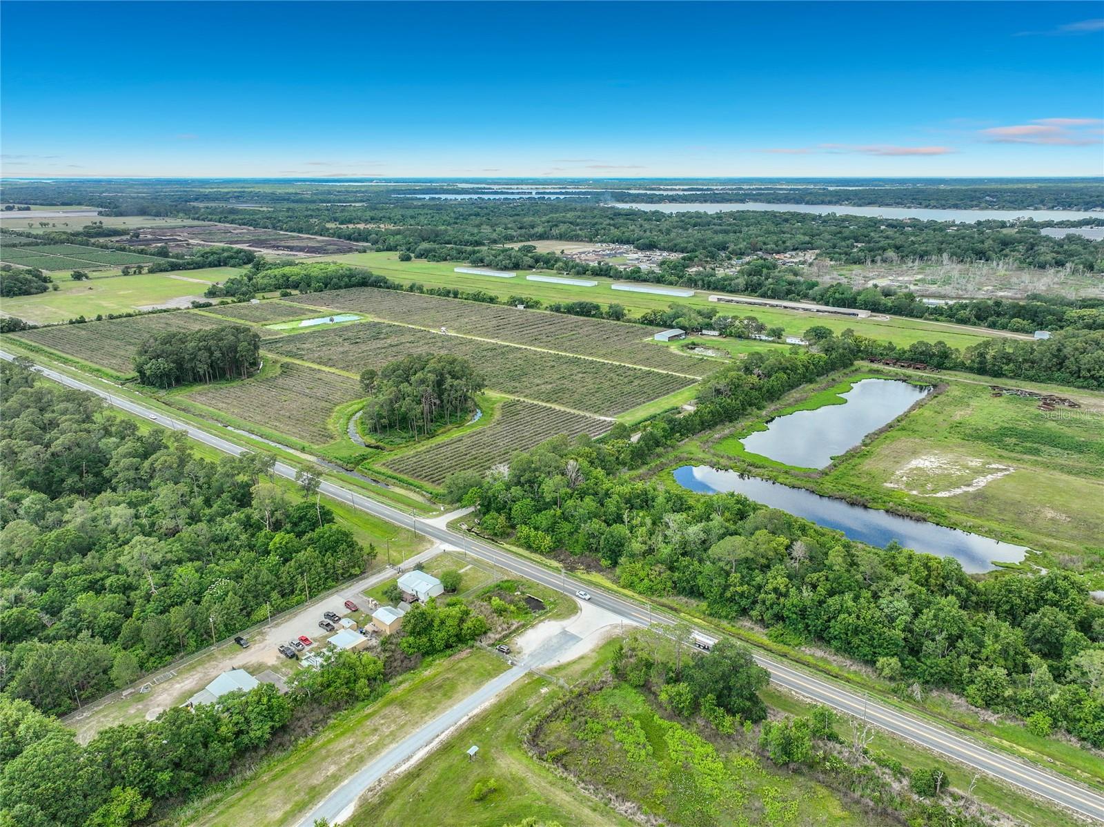 7001 JONES AVE, MOUNT DORA, FL, 32757