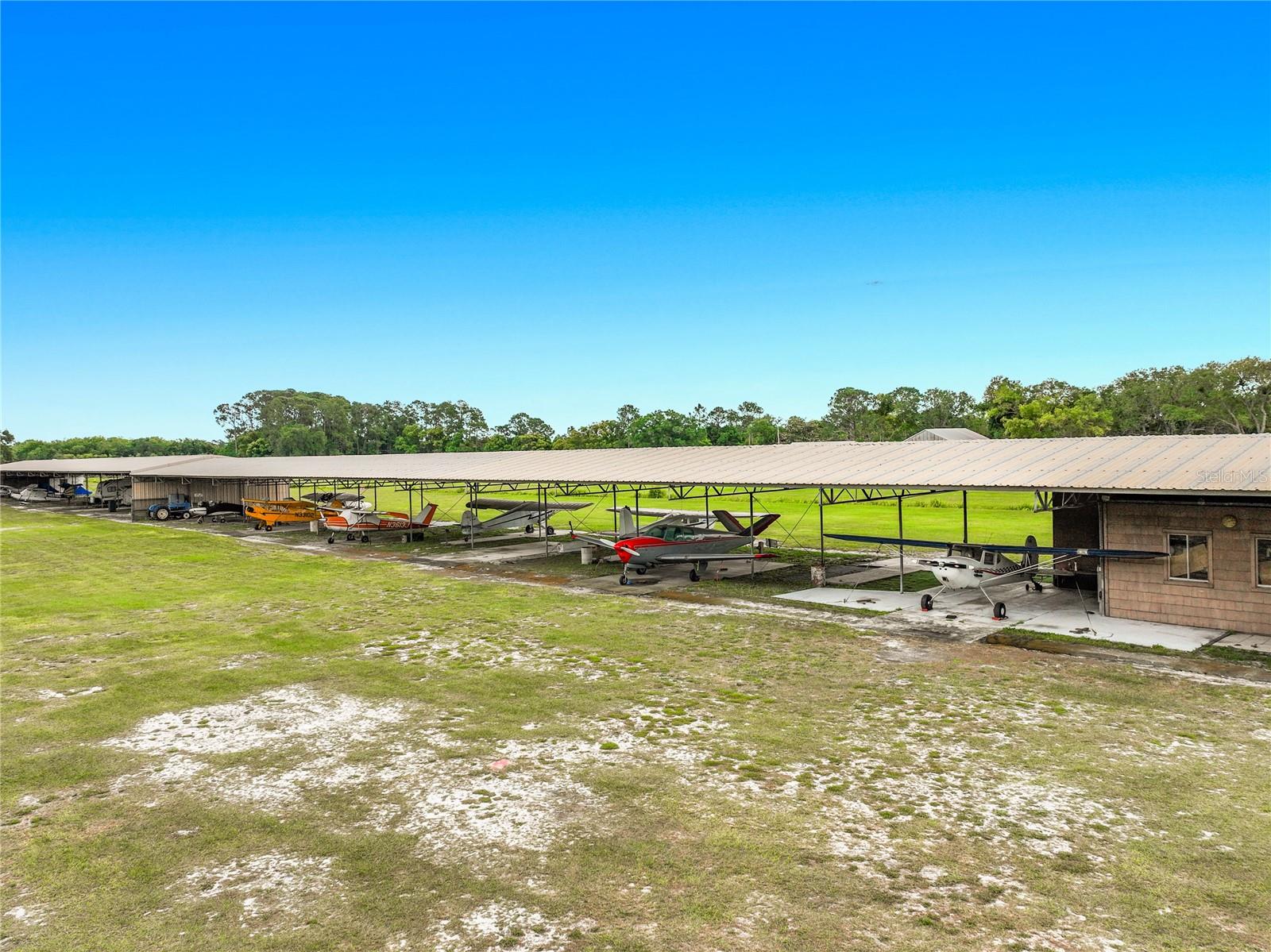 7001 JONES AVE, MOUNT DORA, FL, 32757