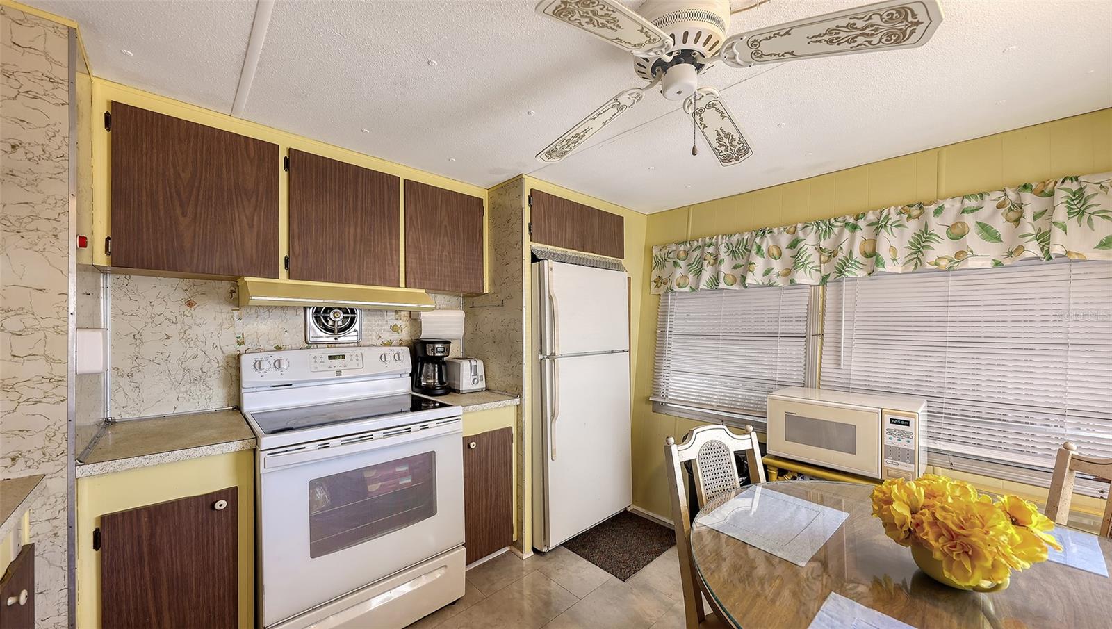 208 SOUTHWINDS DR, SARASOTA, FL, 34231