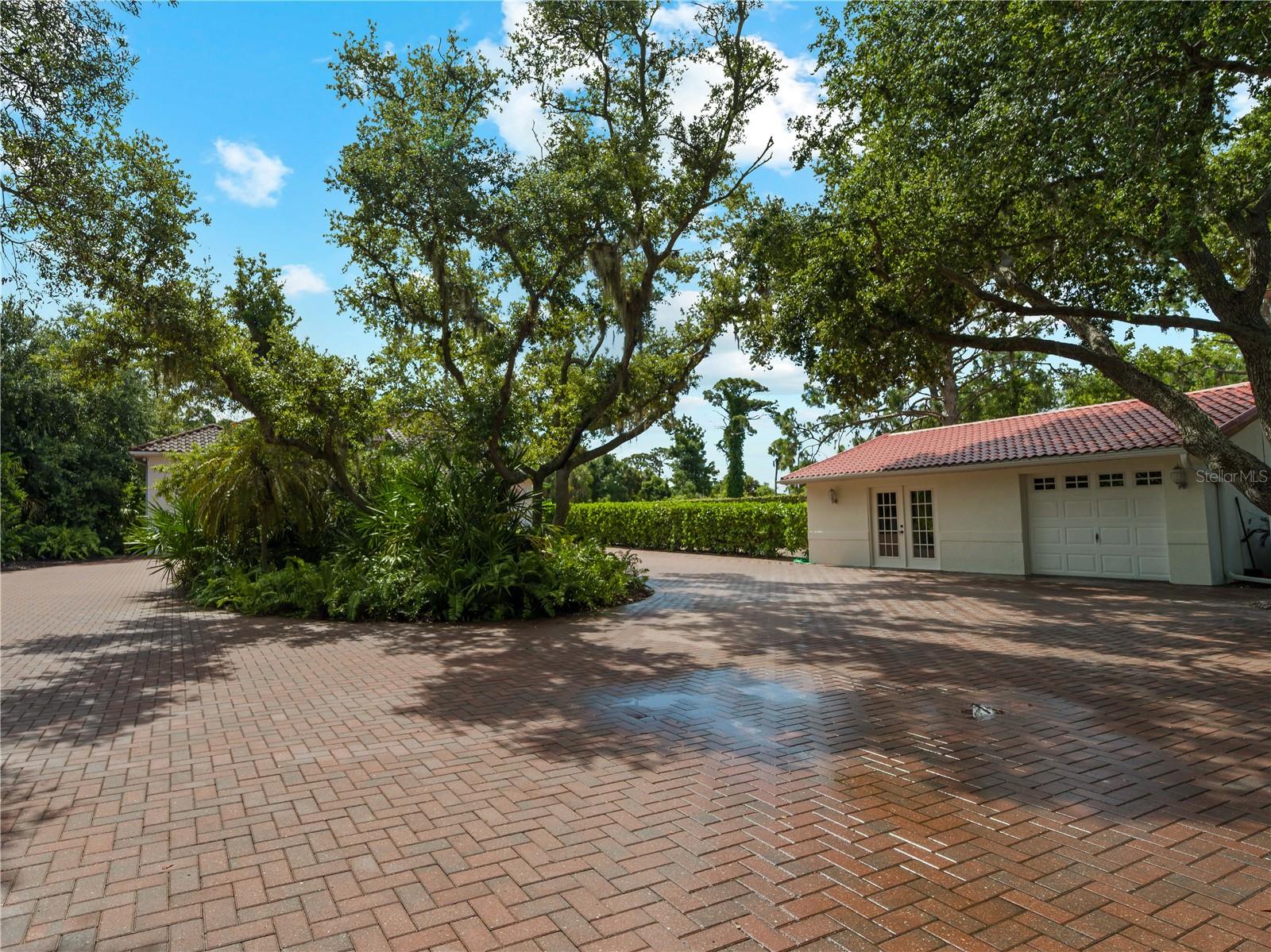 1981 BAYSHORE DR, ENGLEWOOD, FL, 34223