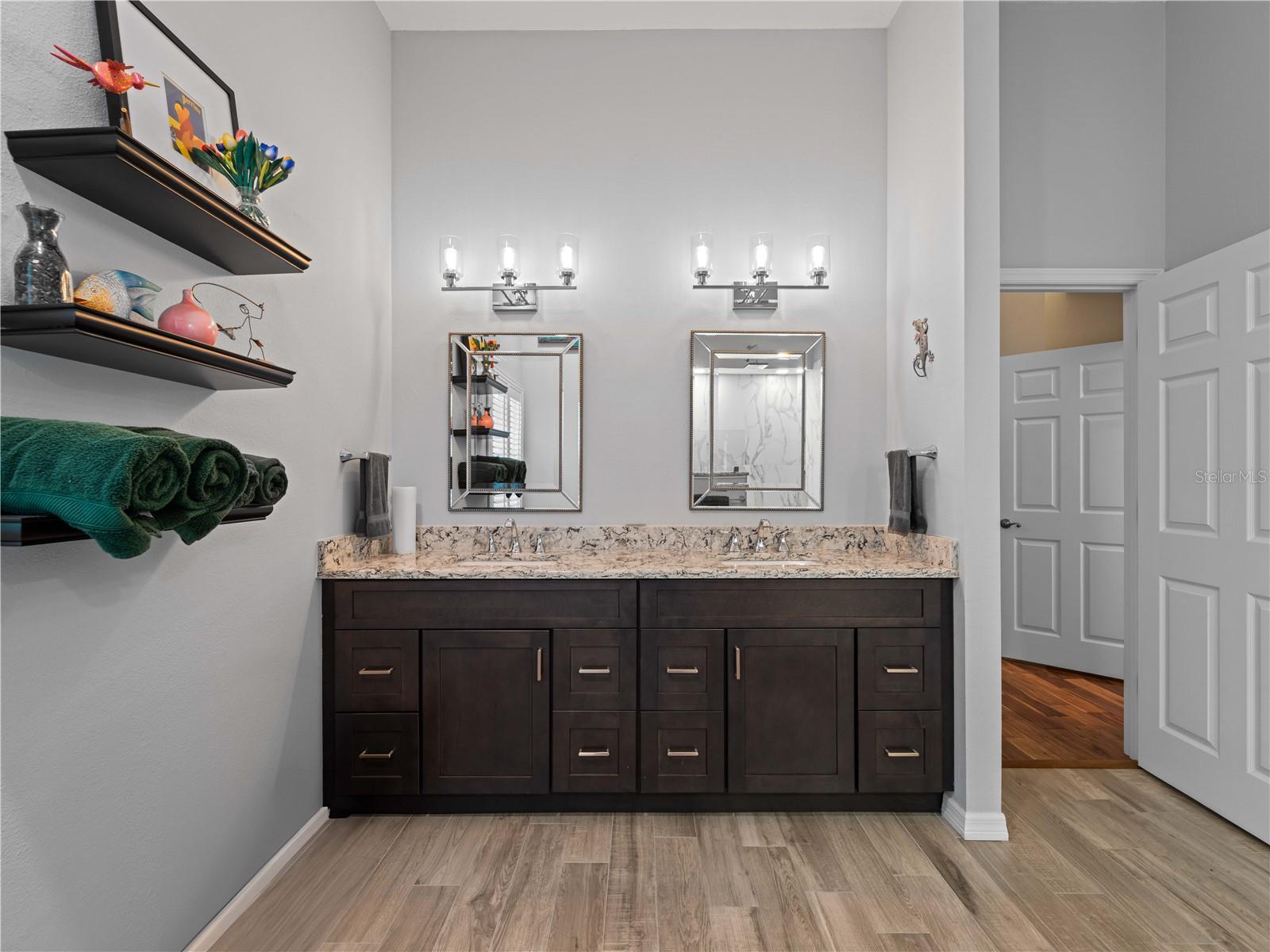 1981 BAYSHORE DR, ENGLEWOOD, FL, 34223