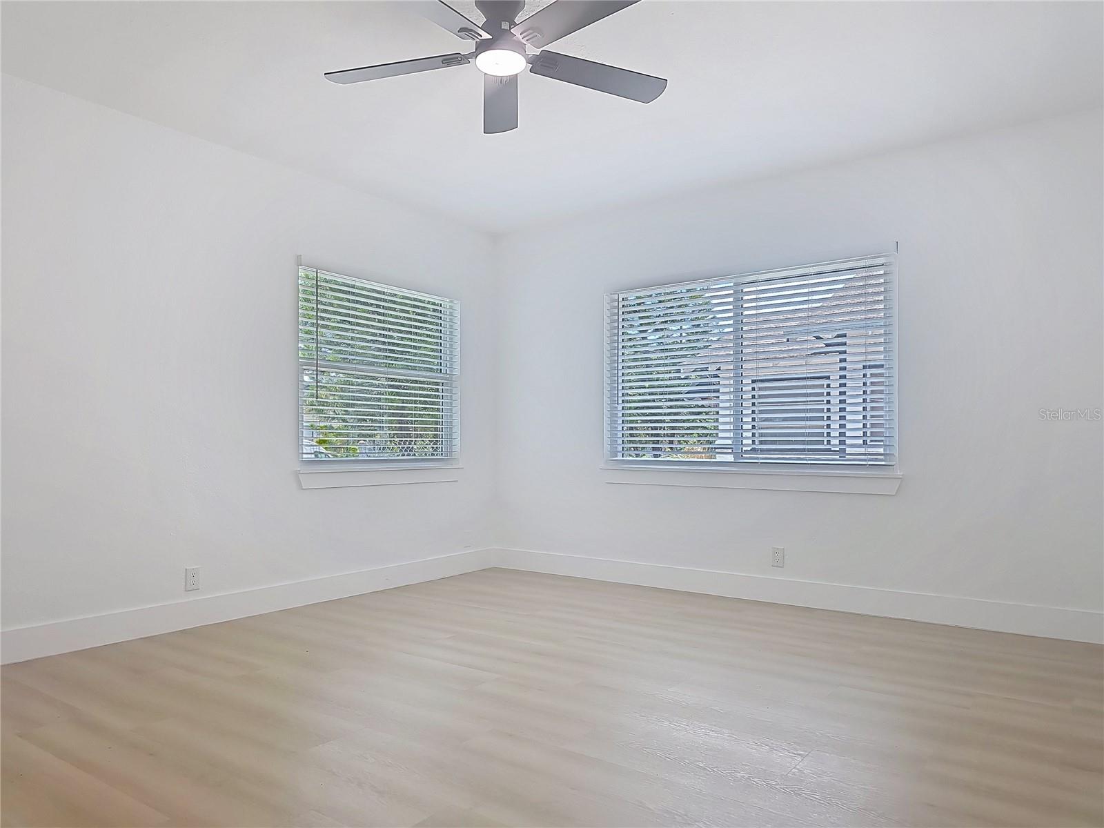 1035 15TH AVE S, ST PETERSBURG, FL, 33705