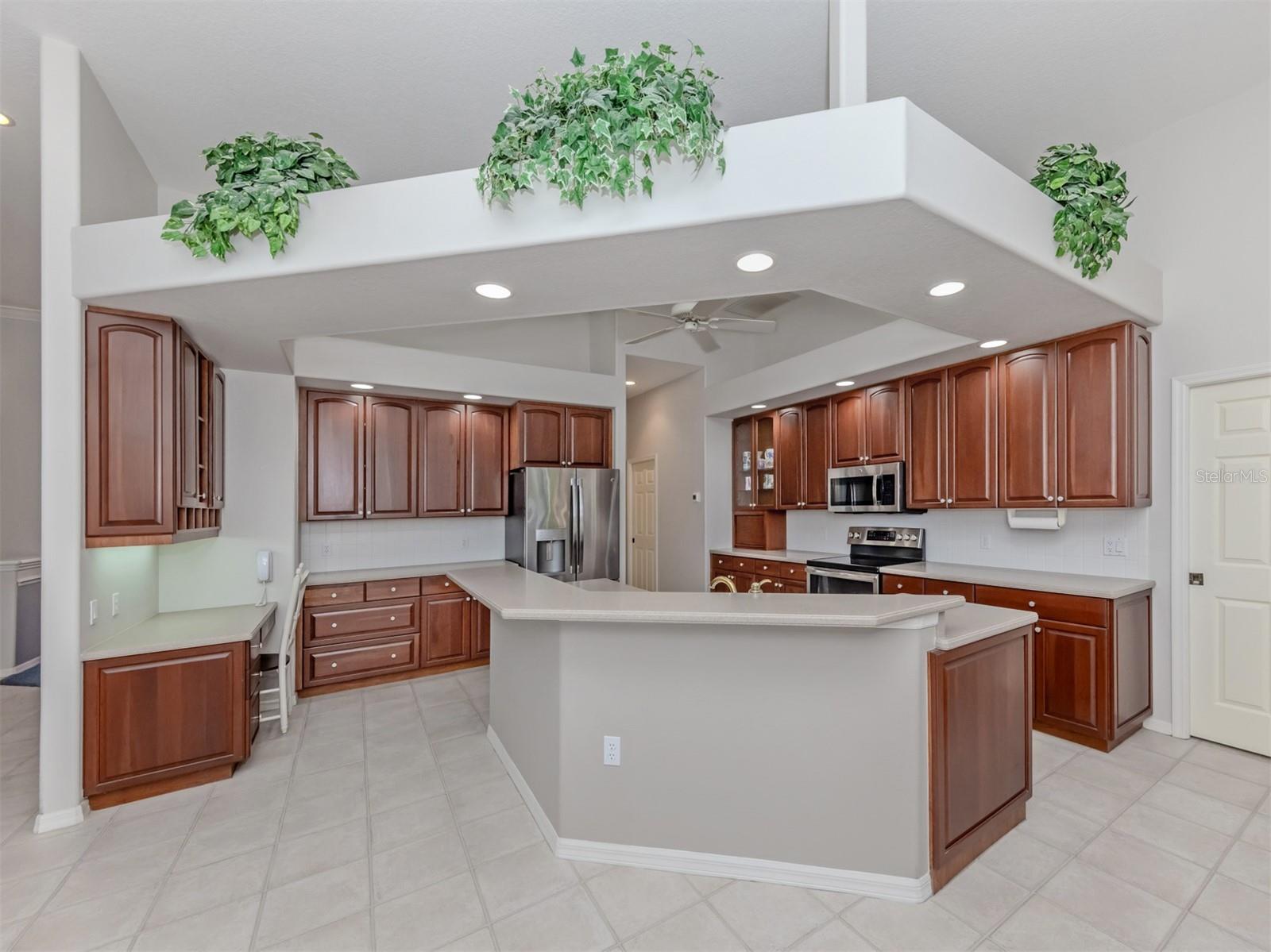 2120 MUSKOGEE TRL, NOKOMIS, FL, 34275