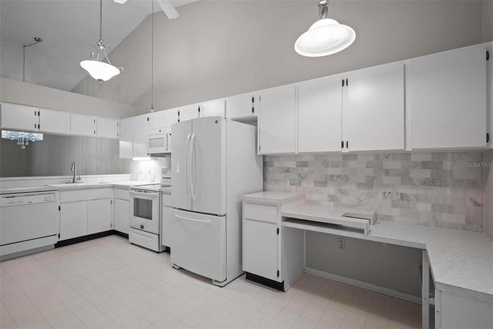 39650 US HIGHWAY 19 N #615, TARPON SPRINGS, FL, 34689