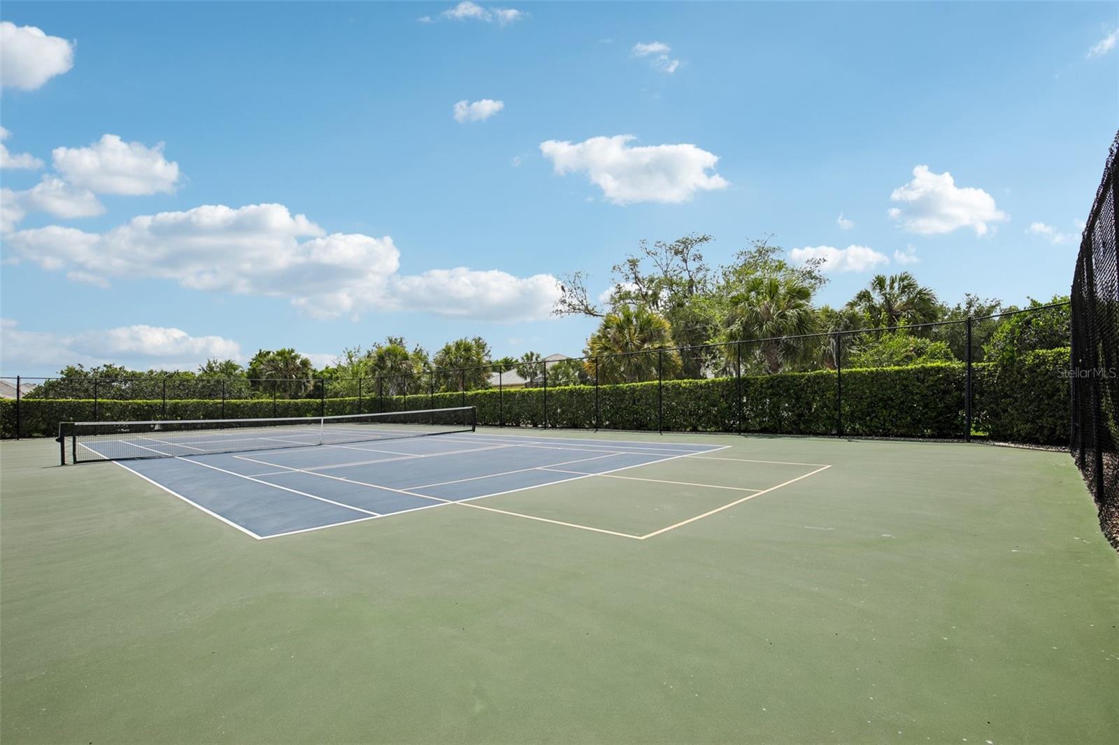 12307 WHISPER LAKE DR, BRADENTON, FL, 34211