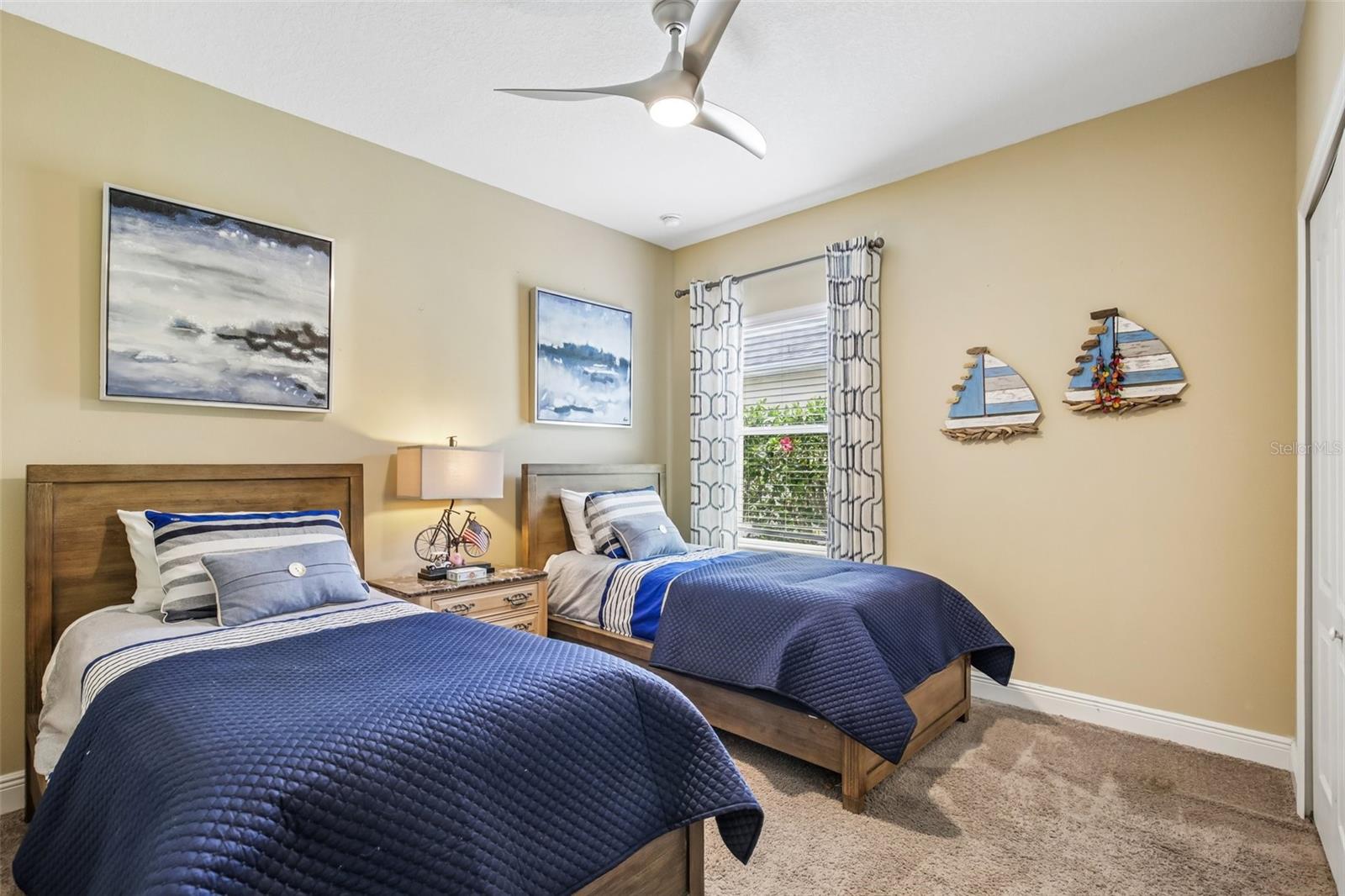 12307 WHISPER LAKE DR, BRADENTON, FL, 34211