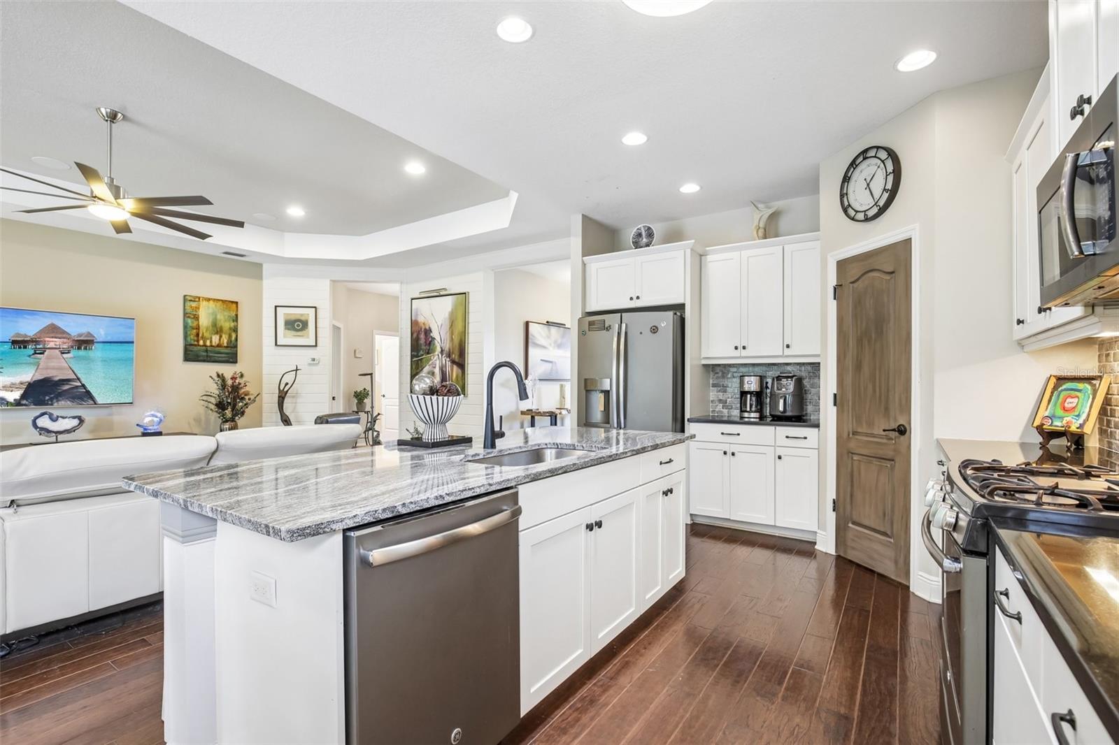 12307 WHISPER LAKE DR, BRADENTON, FL, 34211