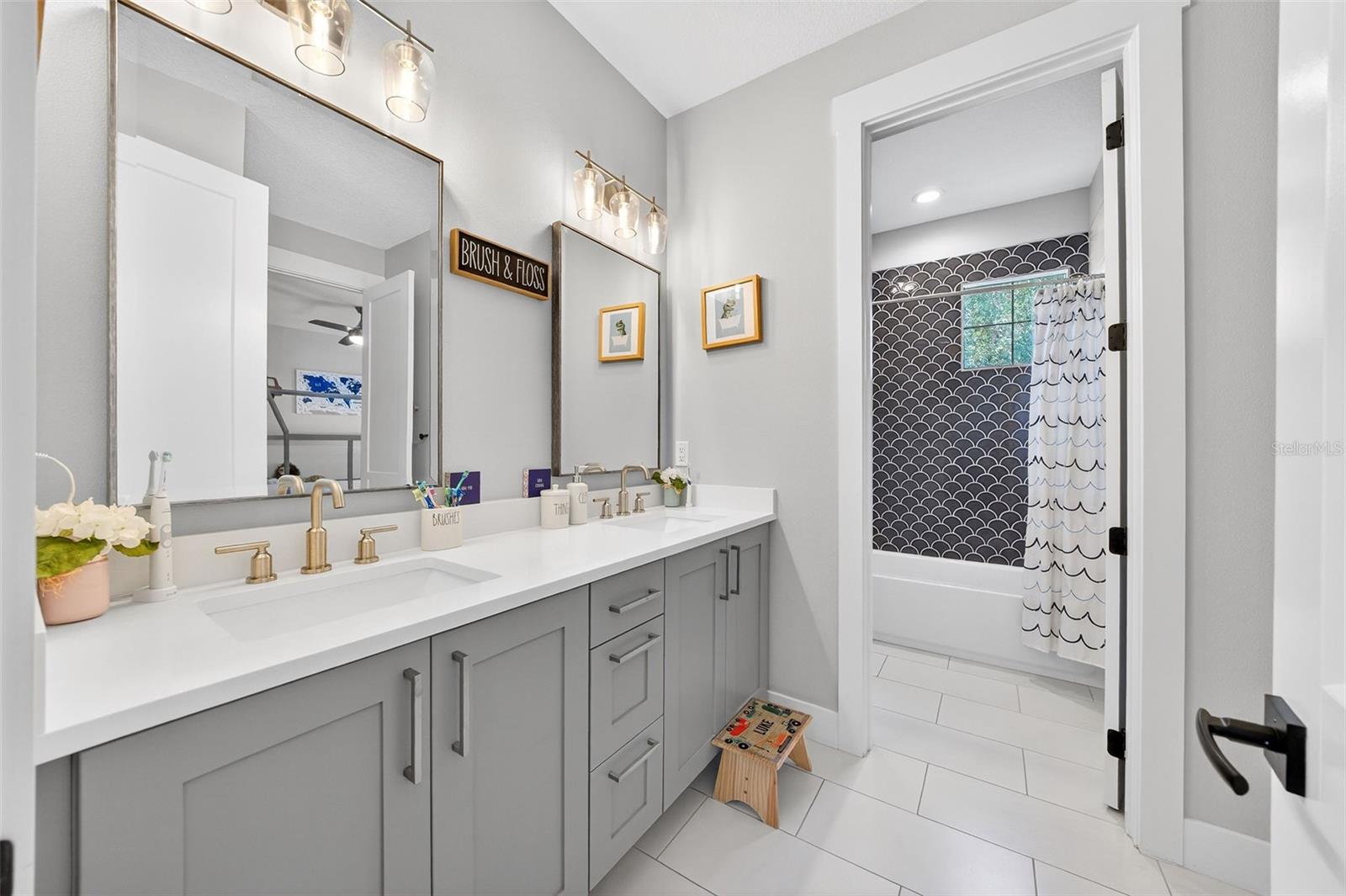 427 RAEHN ST, ORLANDO, FL, 32806