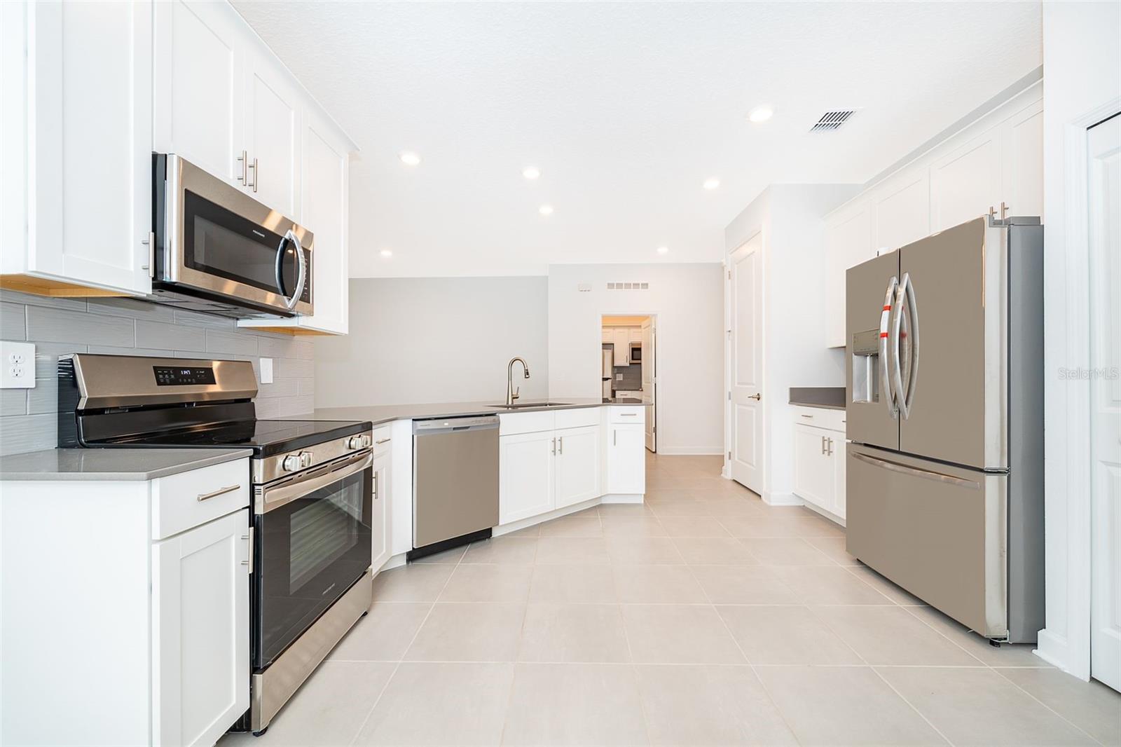 4732 WALTHAM FOREST DR, DAVENPORT, FL, 33837