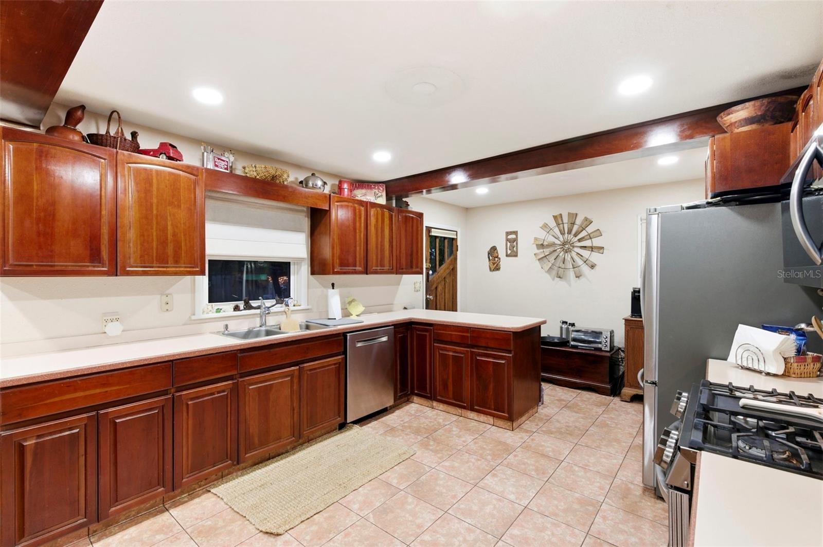 501 BROADWAY, DUNEDIN, FL, 34698