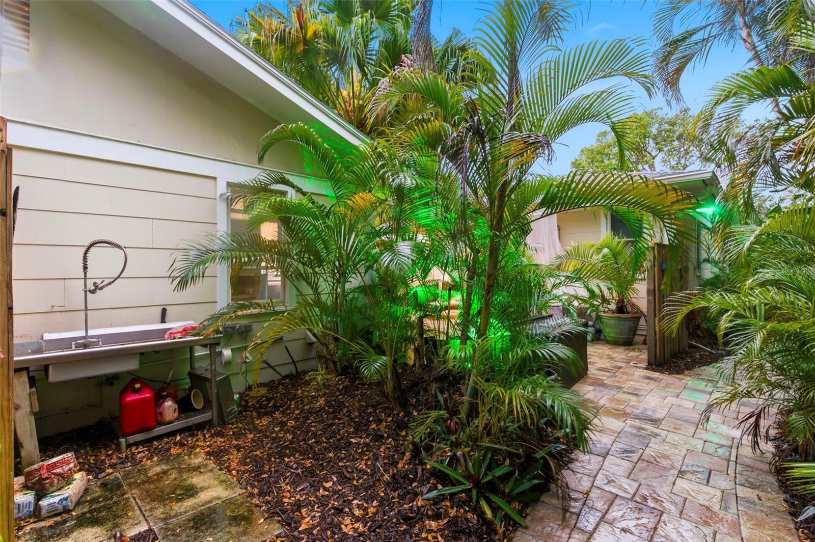 501 BROADWAY, DUNEDIN, FL, 34698