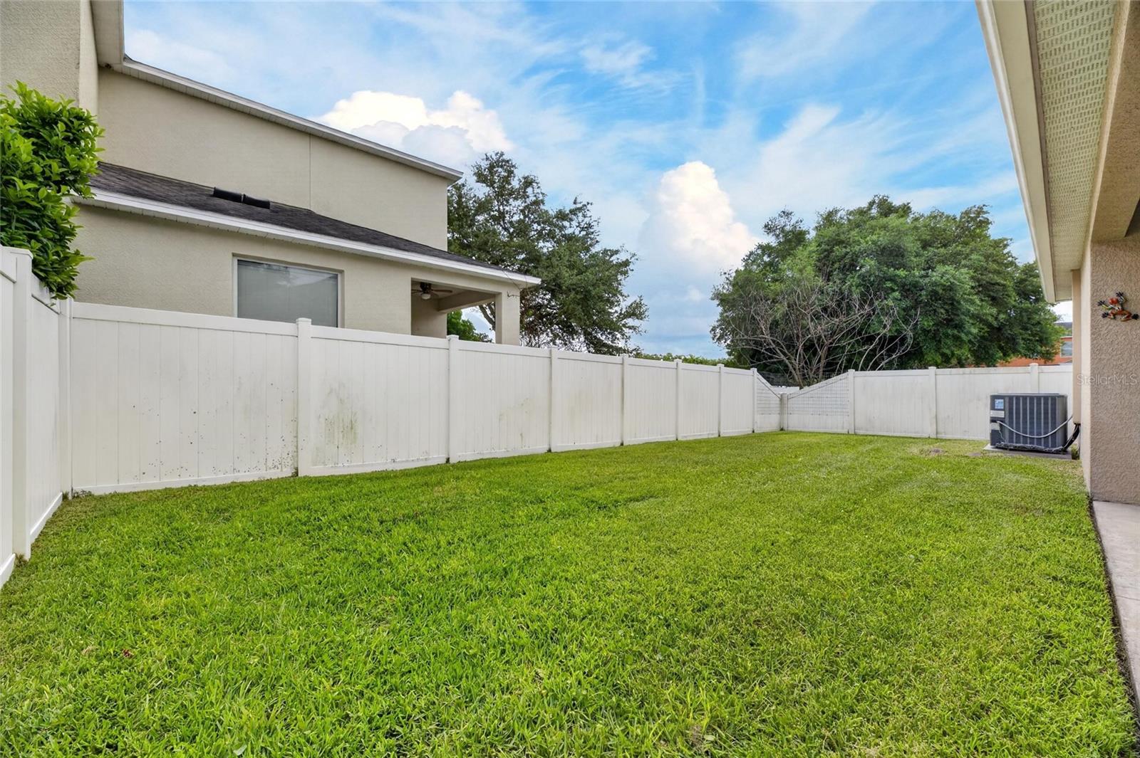 211 WESTCHESTER HILLS LN, VALRICO, FL, 33594