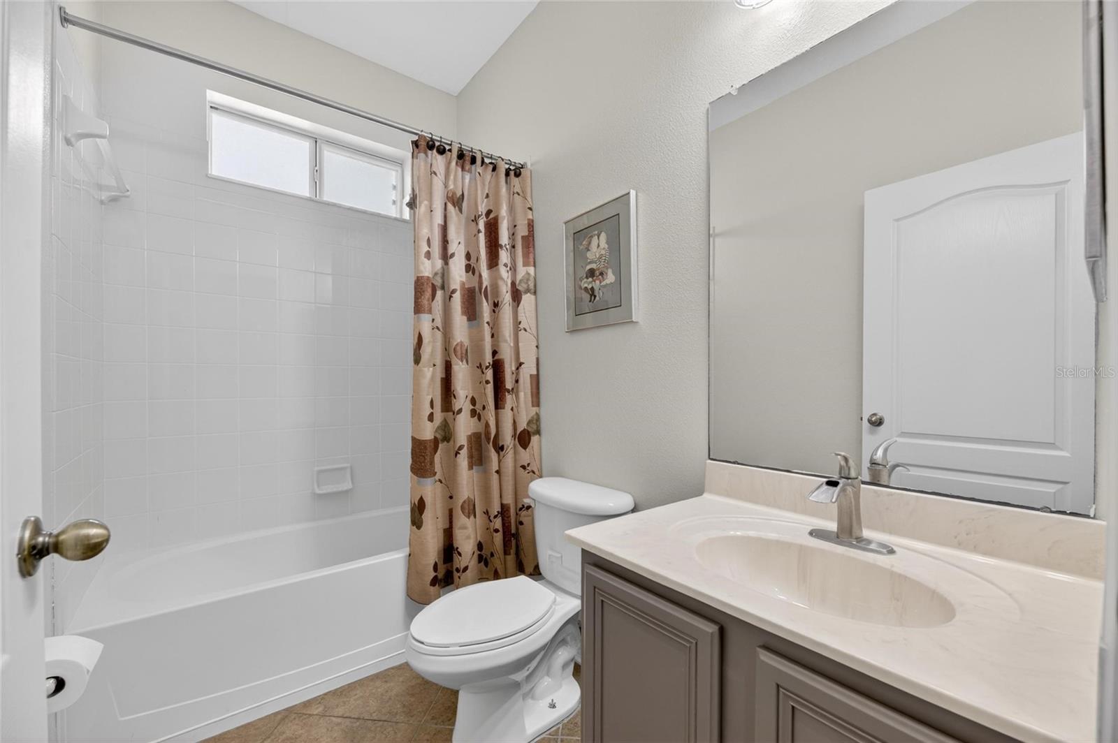 211 WESTCHESTER HILLS LN, VALRICO, FL, 33594