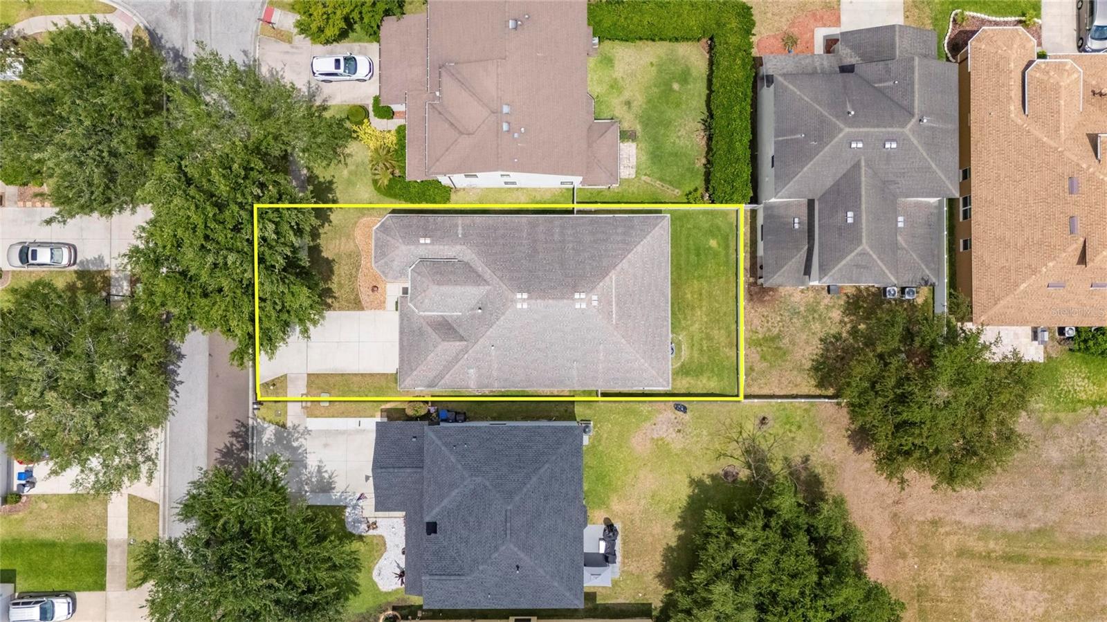 211 WESTCHESTER HILLS LN, VALRICO, FL, 33594