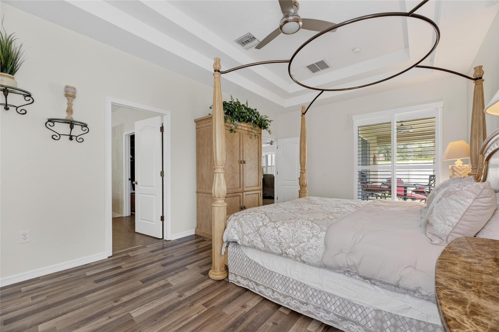 211 WESTCHESTER HILLS LN, VALRICO, FL, 33594