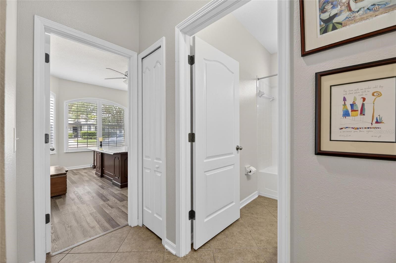 211 WESTCHESTER HILLS LN, VALRICO, FL, 33594