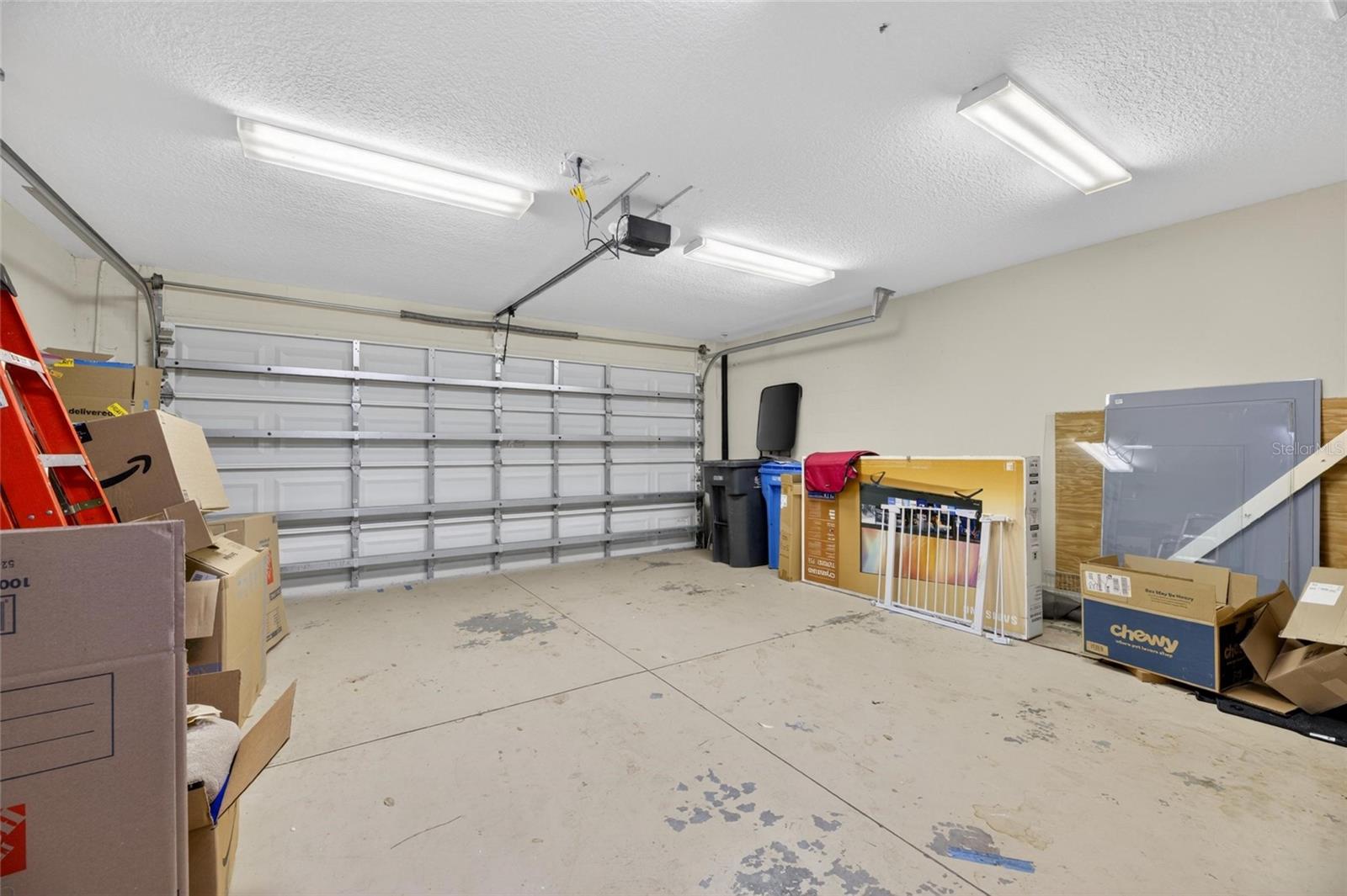 211 WESTCHESTER HILLS LN, VALRICO, FL, 33594