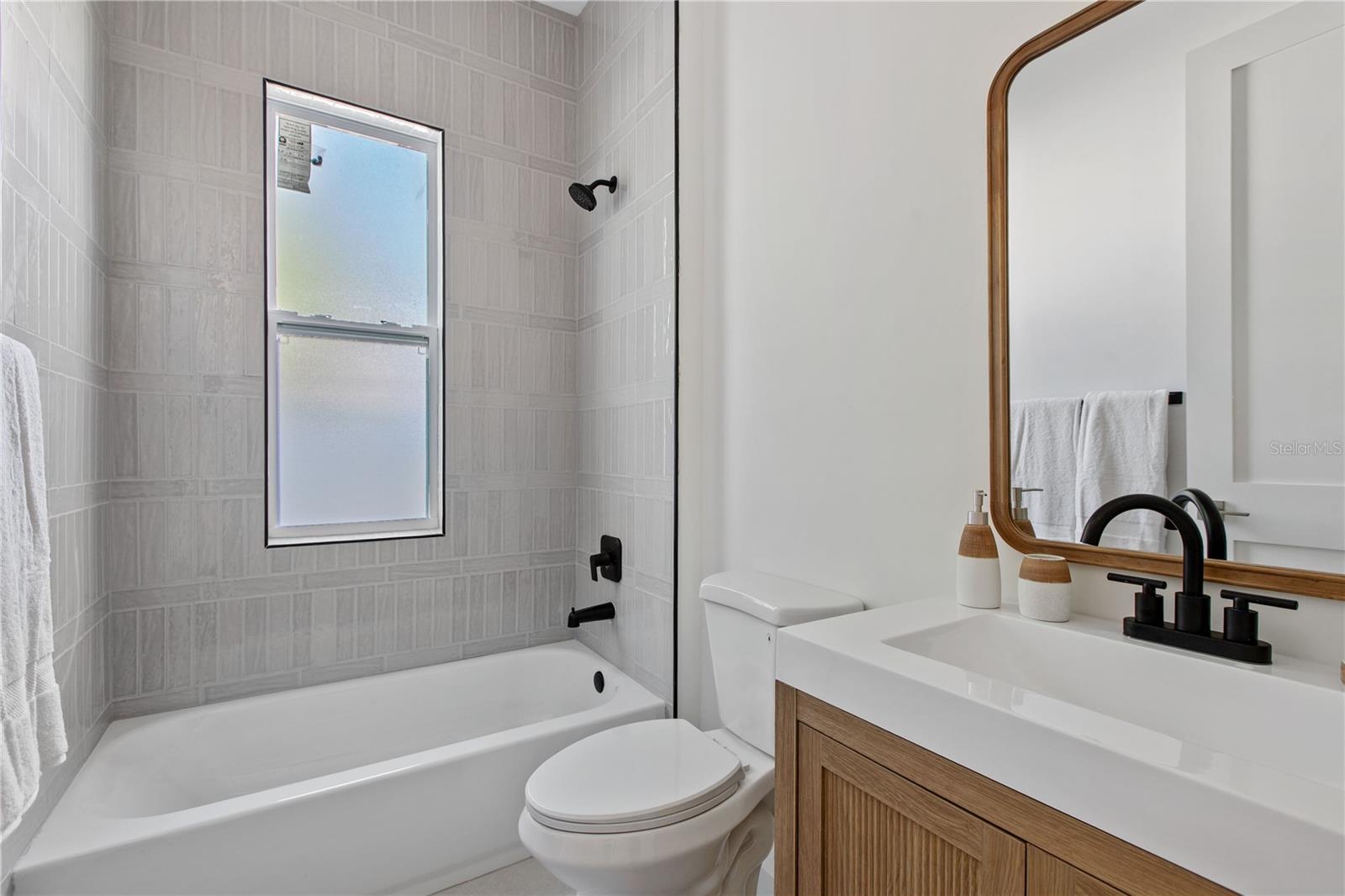 1517 ESCORT AVE, TAMPA, FL, 33610