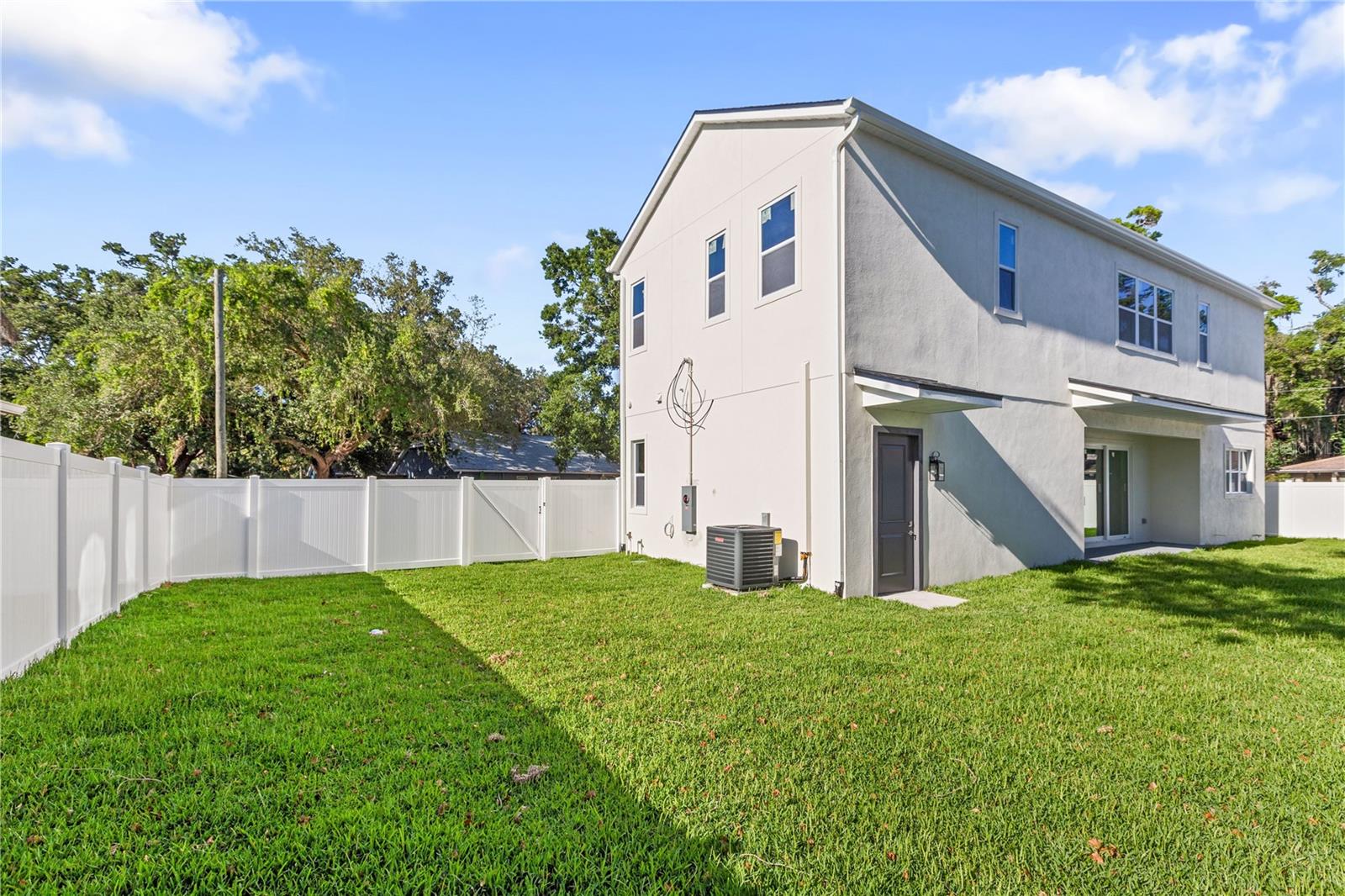 1517 ESCORT AVE, TAMPA, FL, 33610