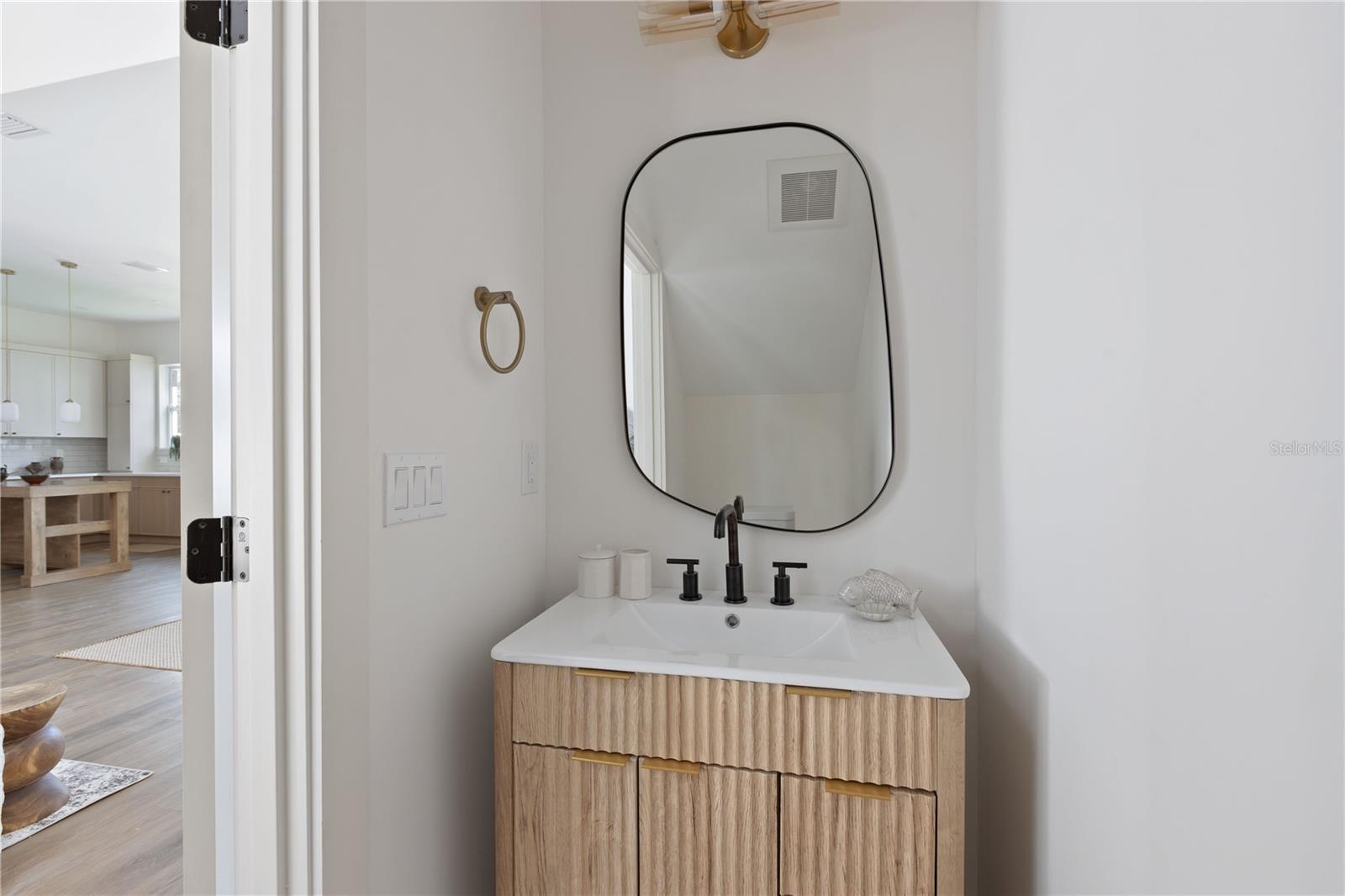 1517 ESCORT AVE, TAMPA, FL, 33610