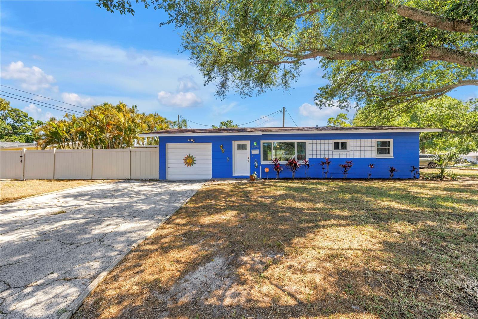 5698 24TH TER N, ST PETERSBURG, FL, 33710