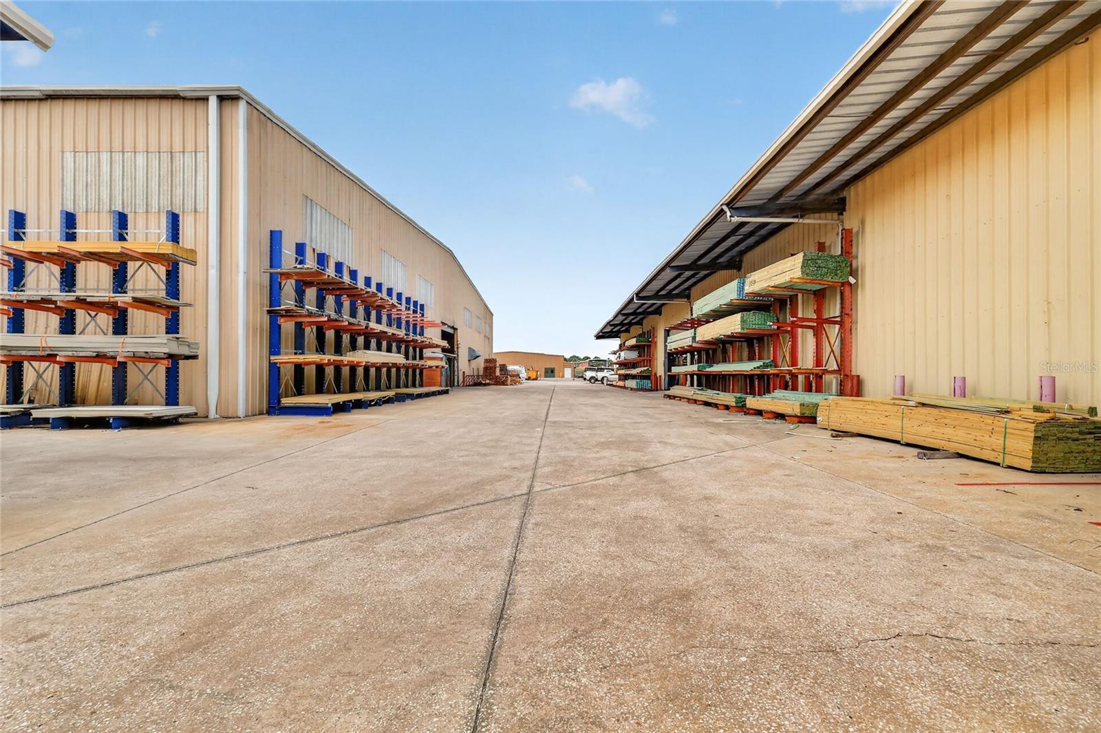 722 DUCK LAKE RD, LADY LAKE, FL, 32159