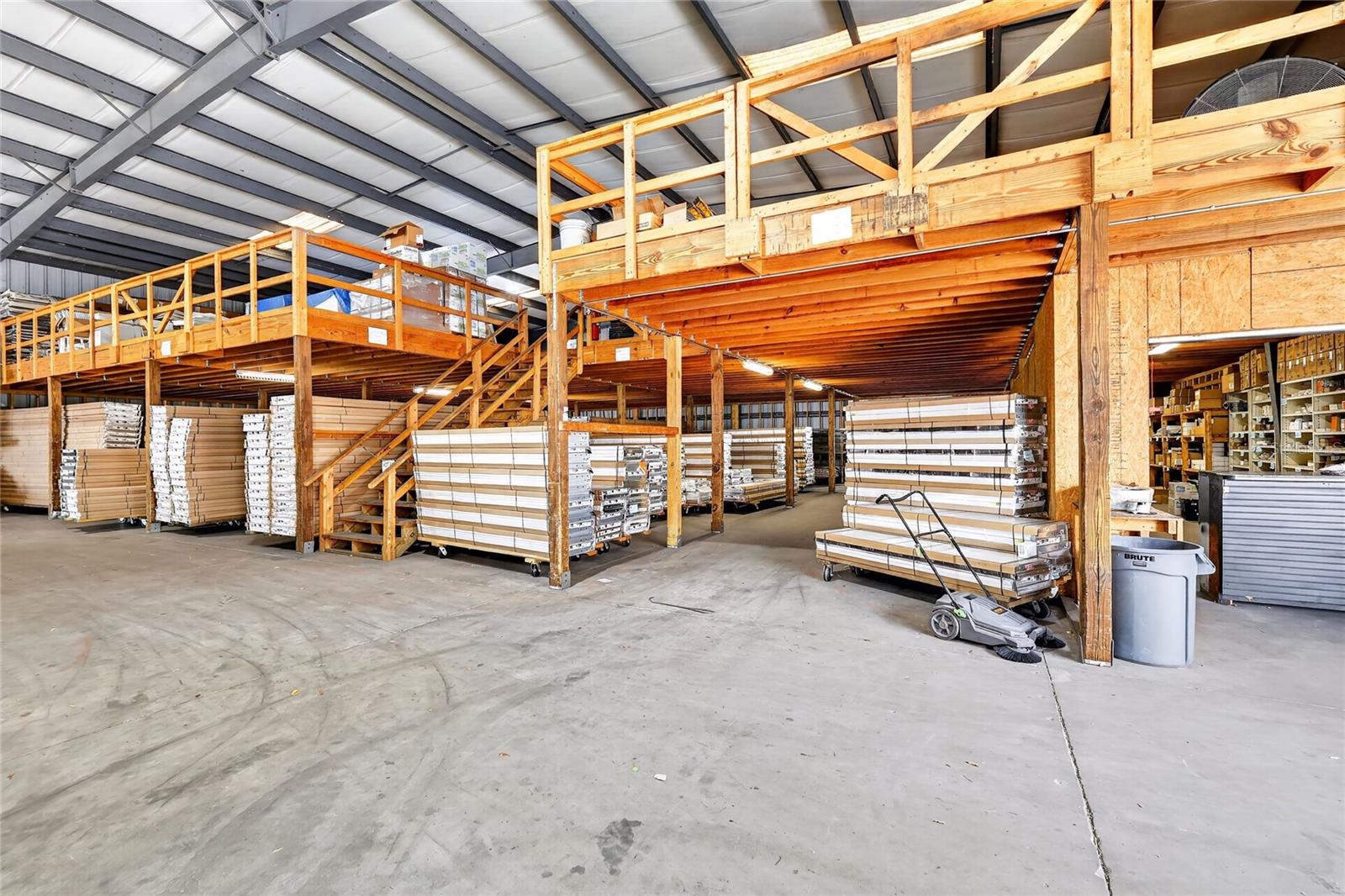 722 DUCK LAKE RD, LADY LAKE, FL, 32159